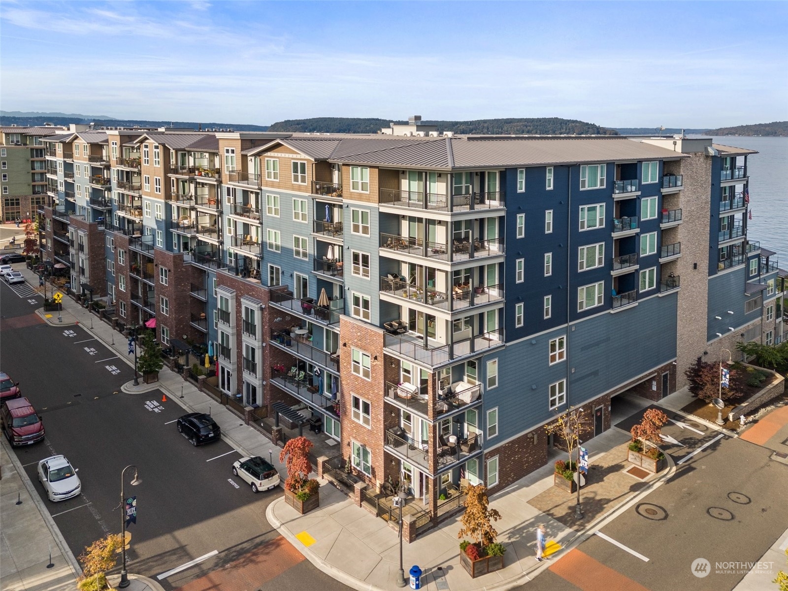 4961 Main Street #819