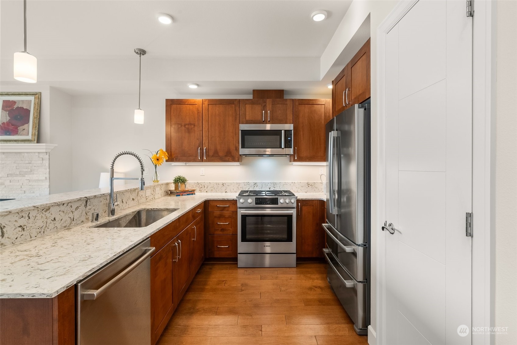 4961 Main Street #819