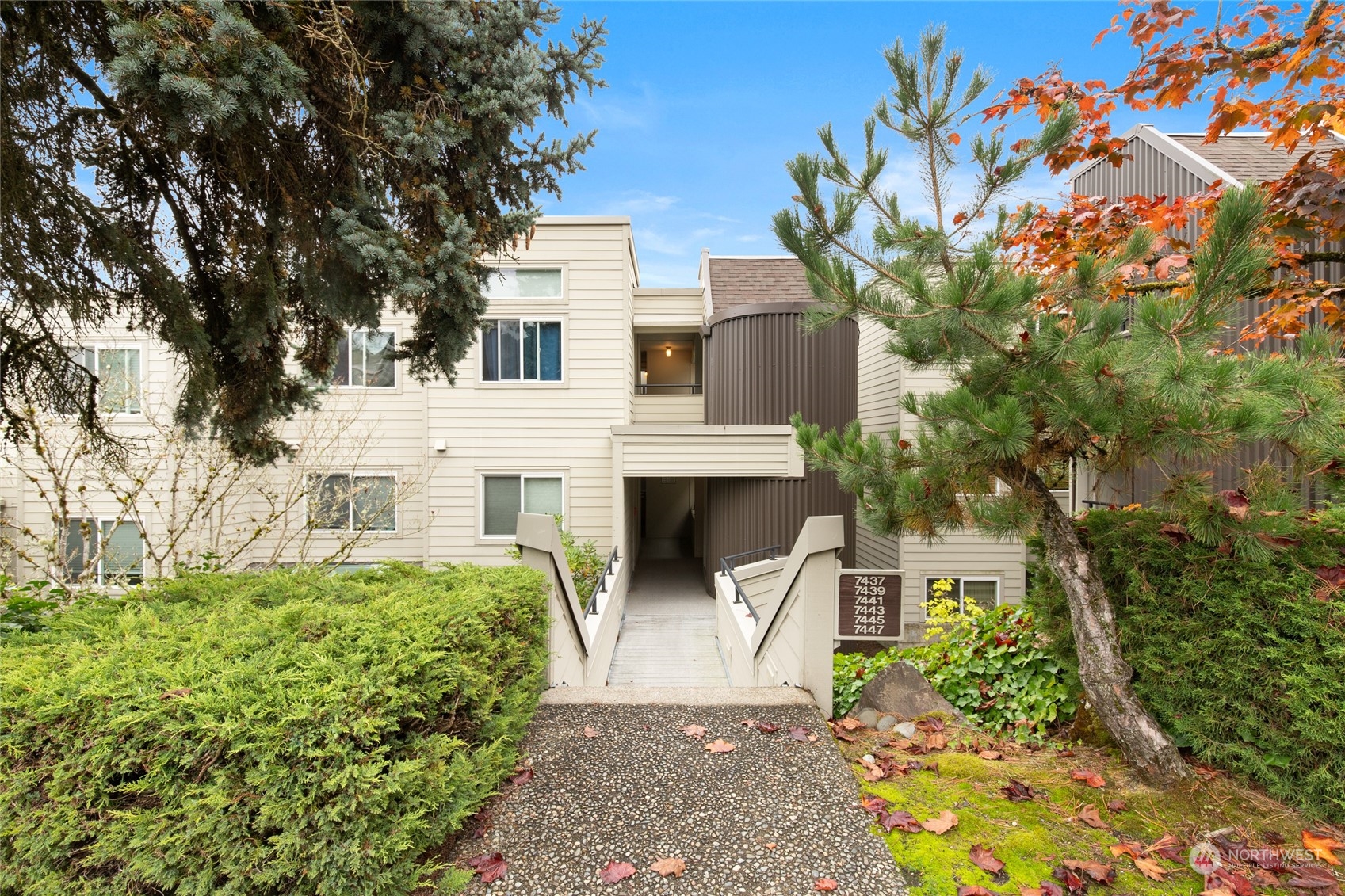 7439 Old Redmond Road Unit: 318