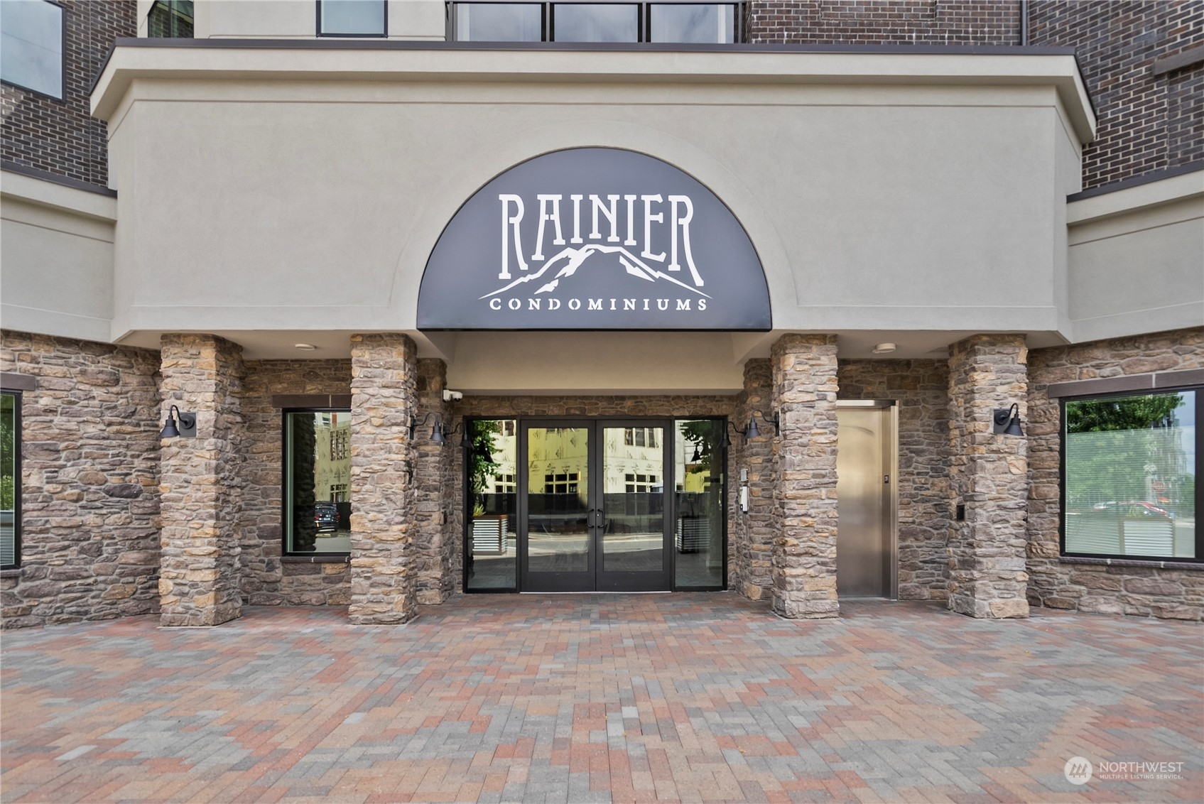 4907 Main Street #415