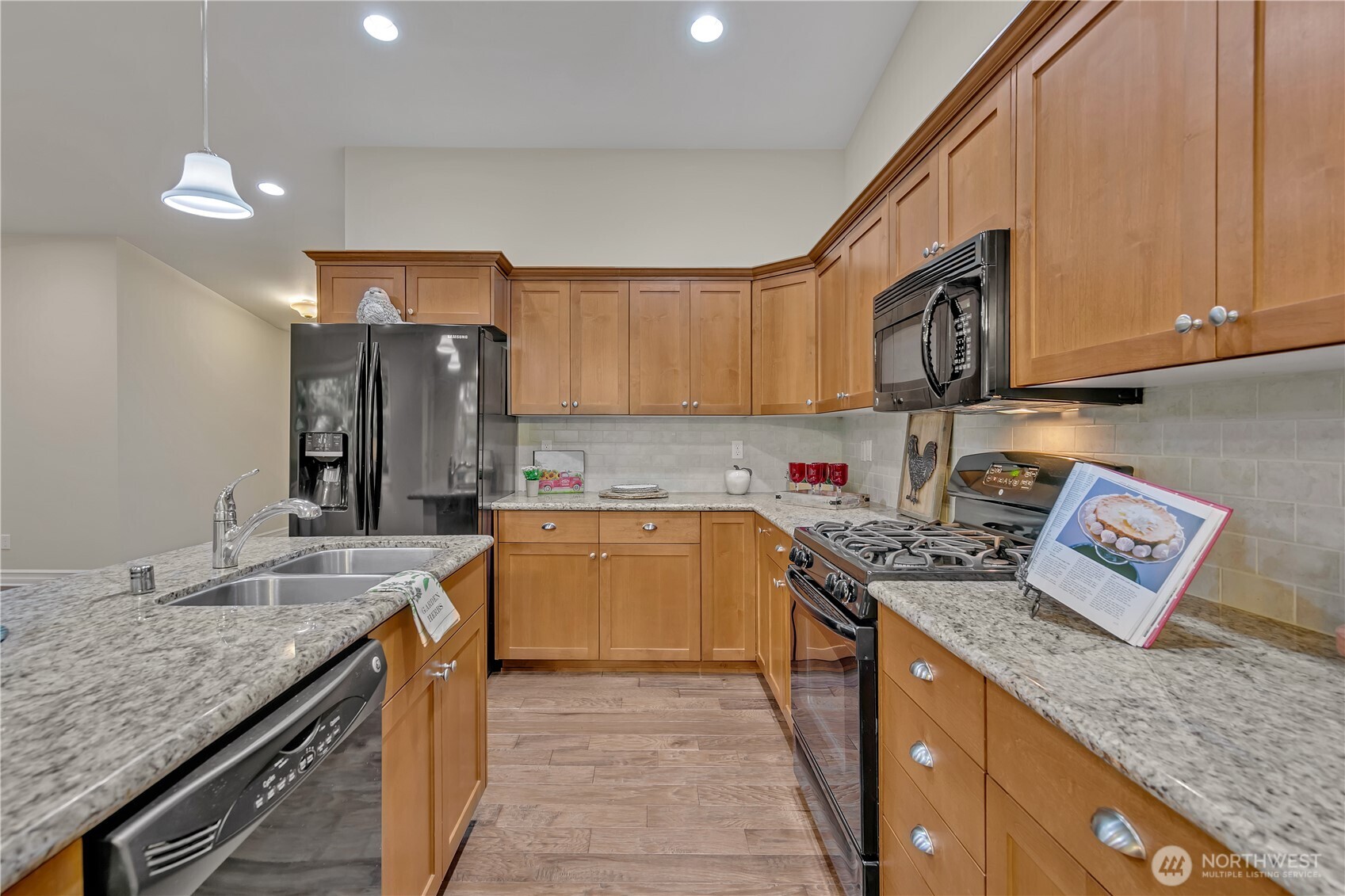 6463 Hunt Highlands Loop