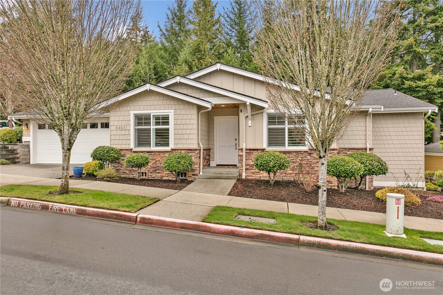 6463 Hunt Highlands Loop