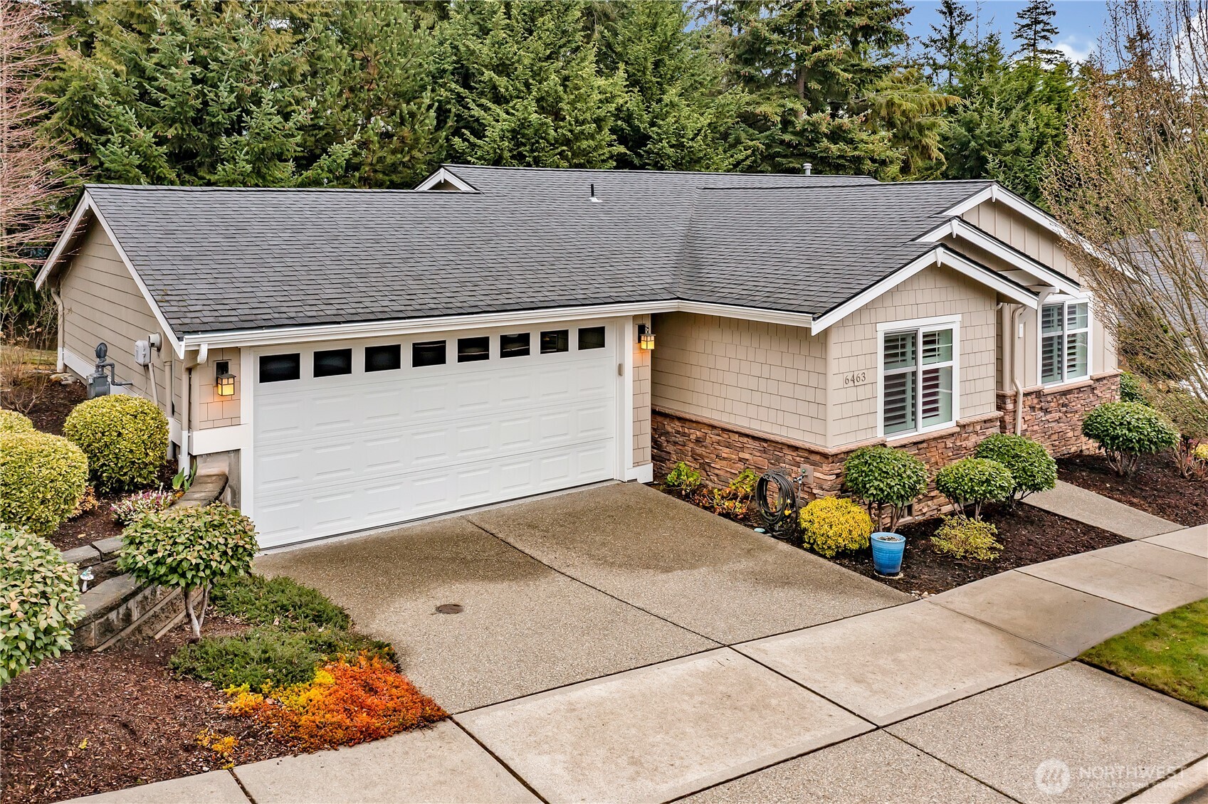 6463 Hunt Highlands Loop