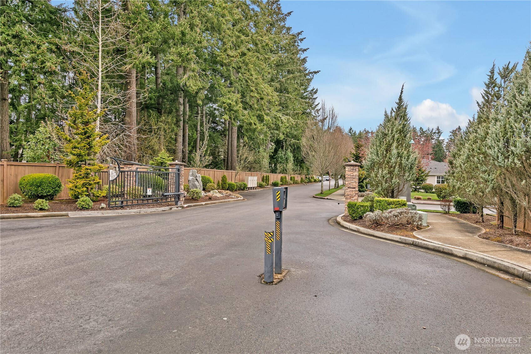 6463 Hunt Highlands Loop