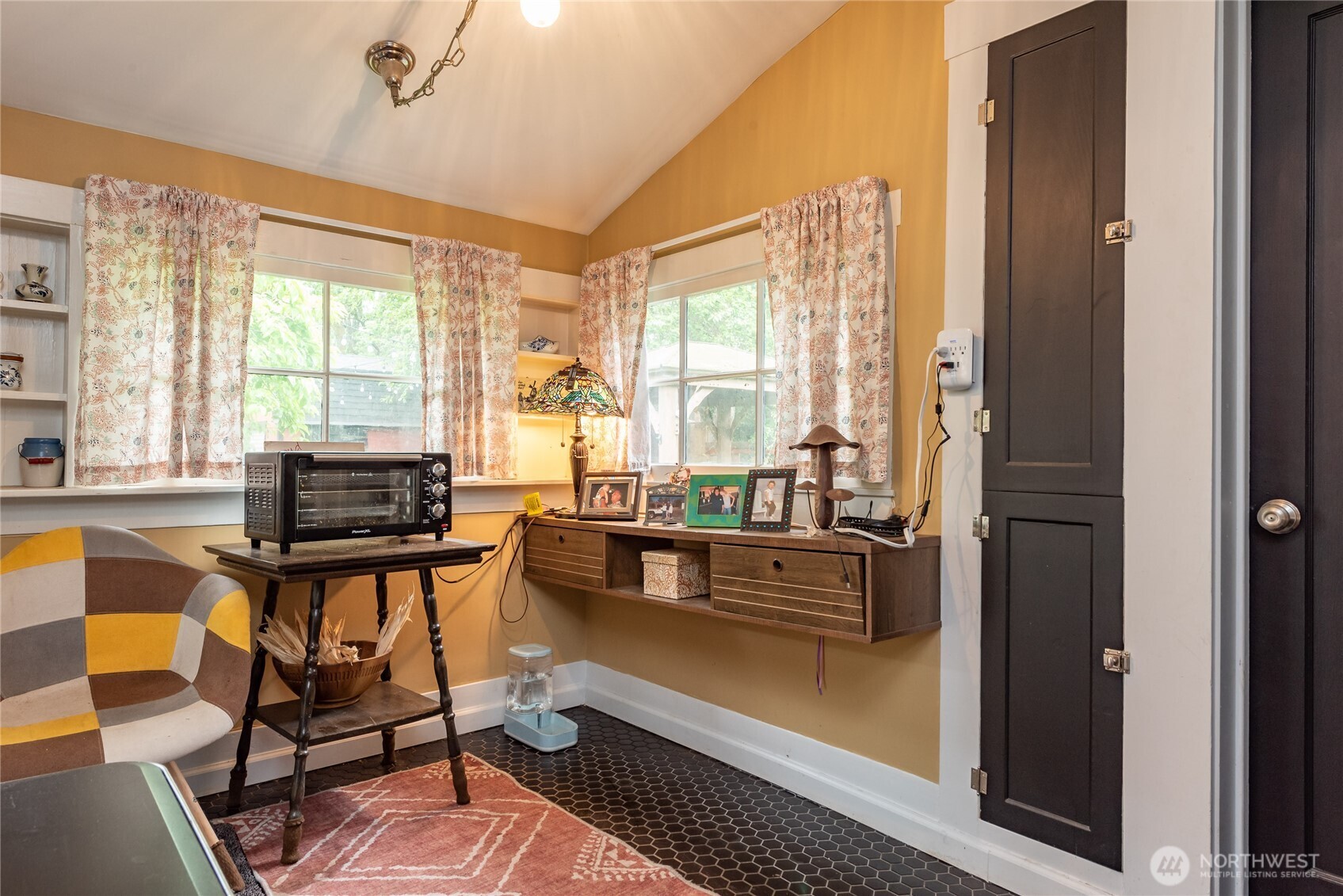 9302 Dekoven Drive SW