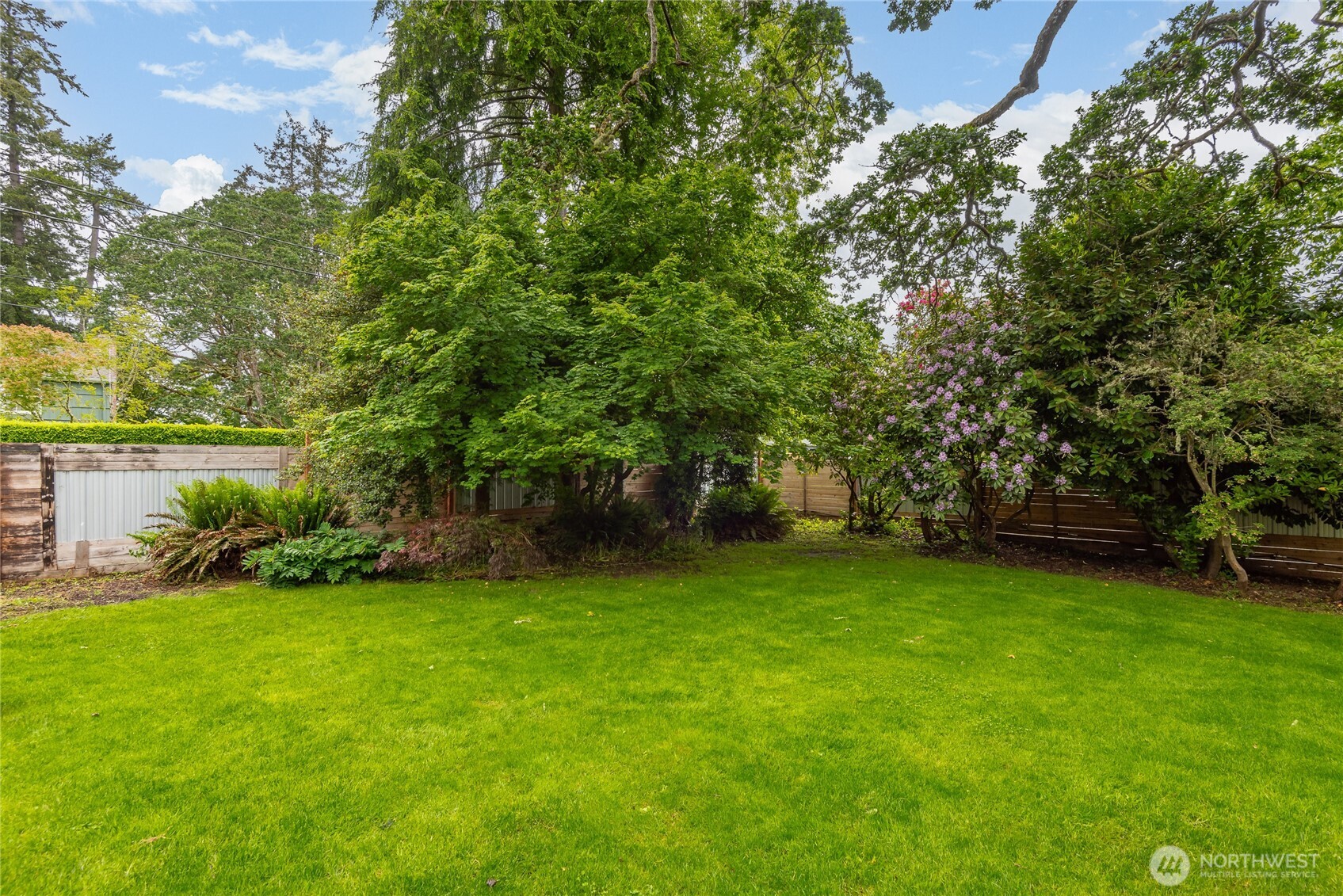 9302 Dekoven Drive SW