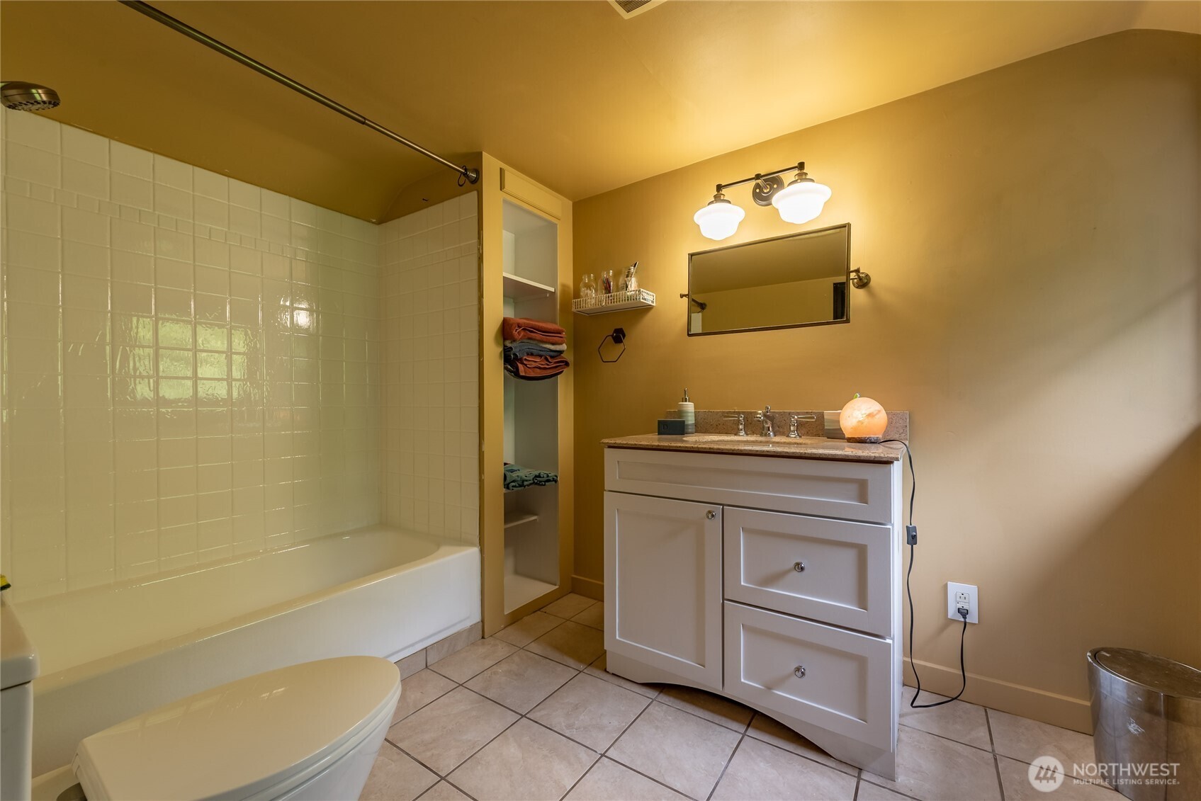 9302 Dekoven Drive SW