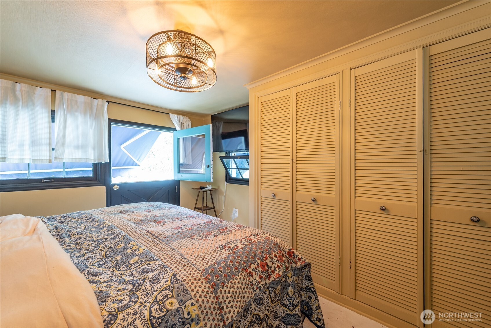 9302 Dekoven Drive SW