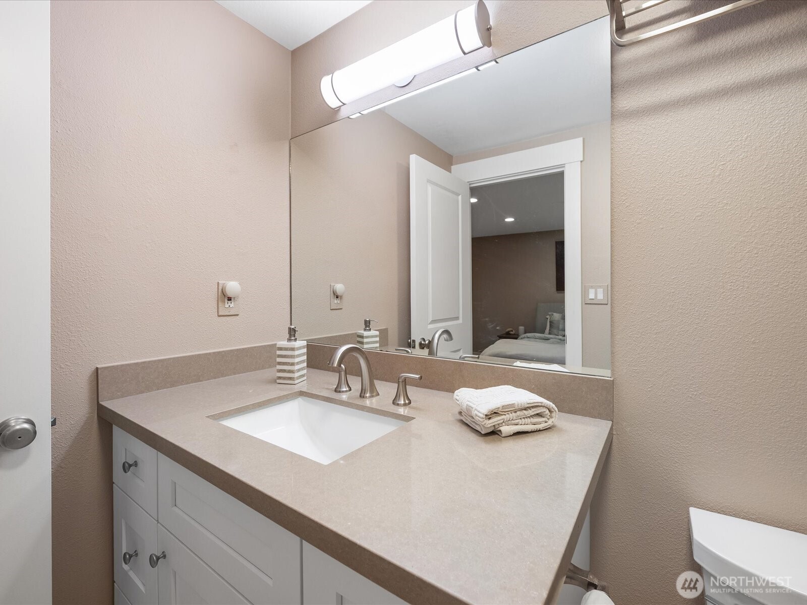 7143 Grandview Place Unit: 3