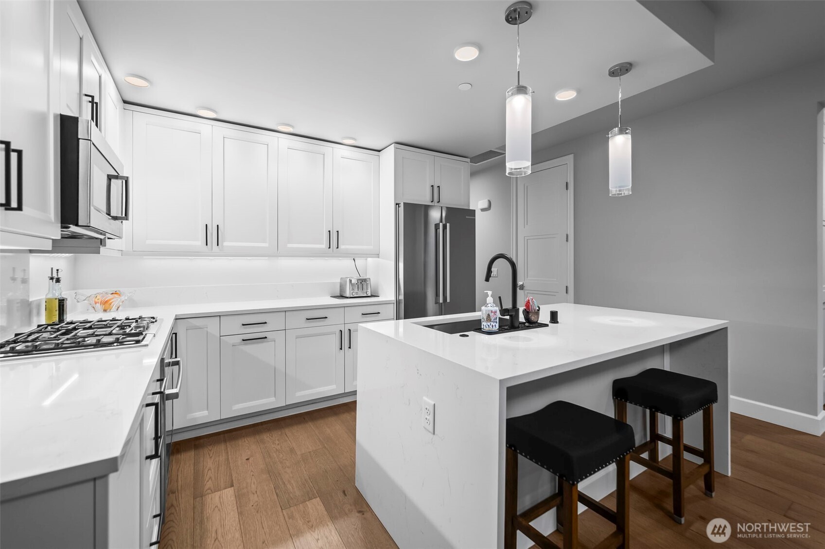 4907 Main Street Unit: 625