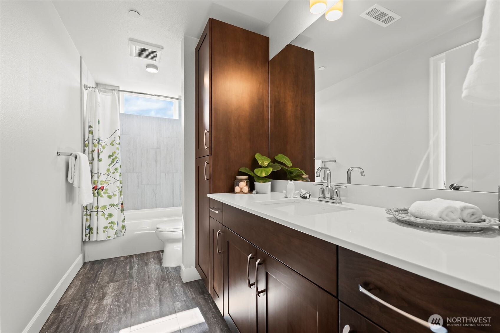 4961 Main Street Unit: 811