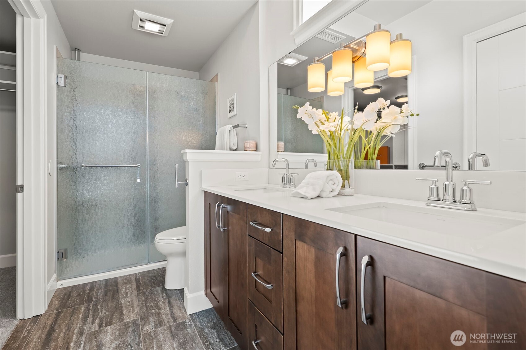 4961 Main Street Unit: 811