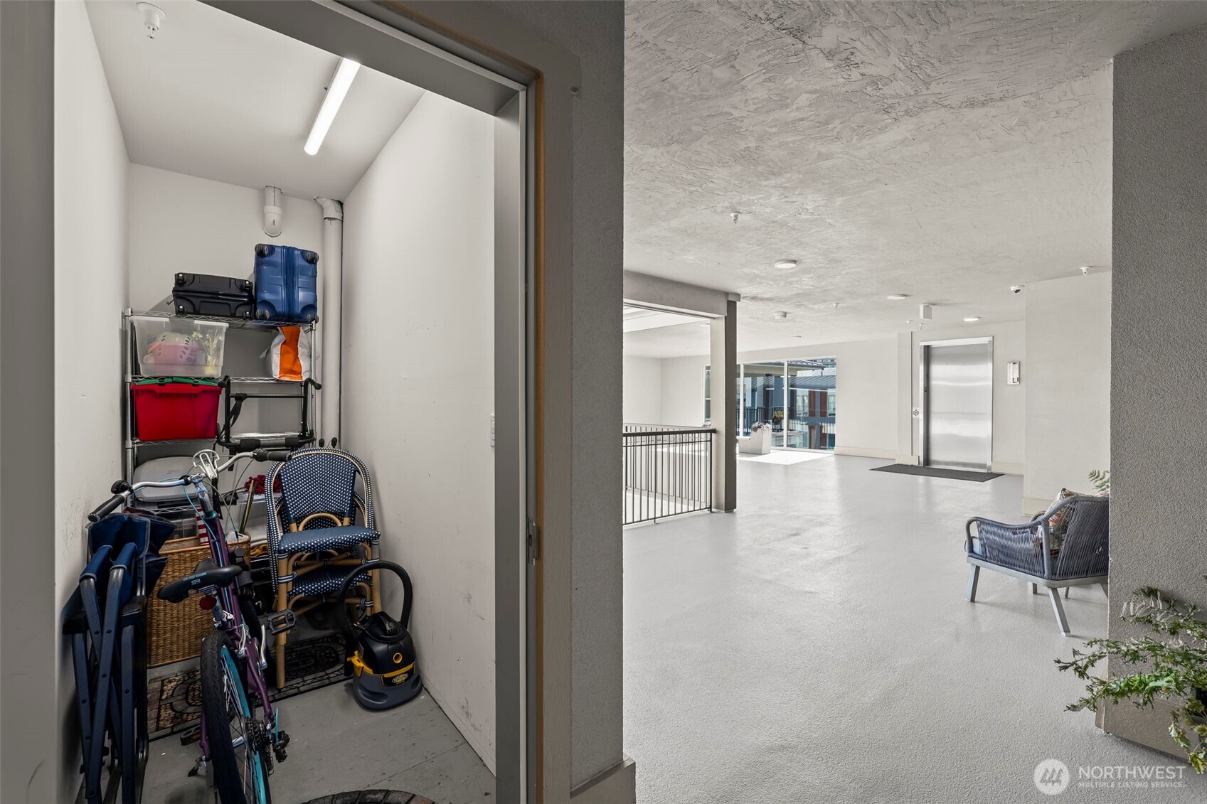 4961 Main Street Unit: 811