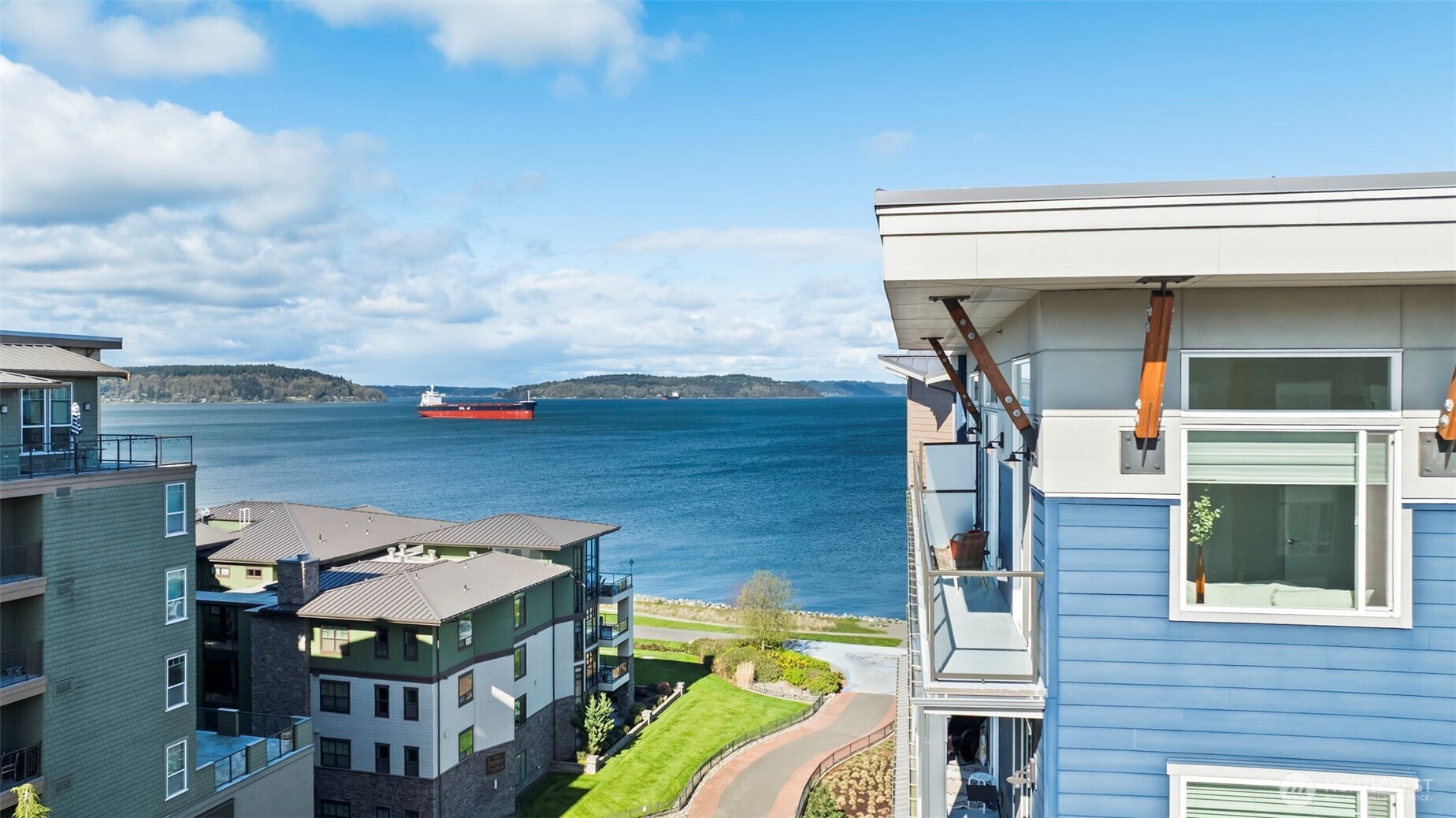 4961 Main Street Unit: 811