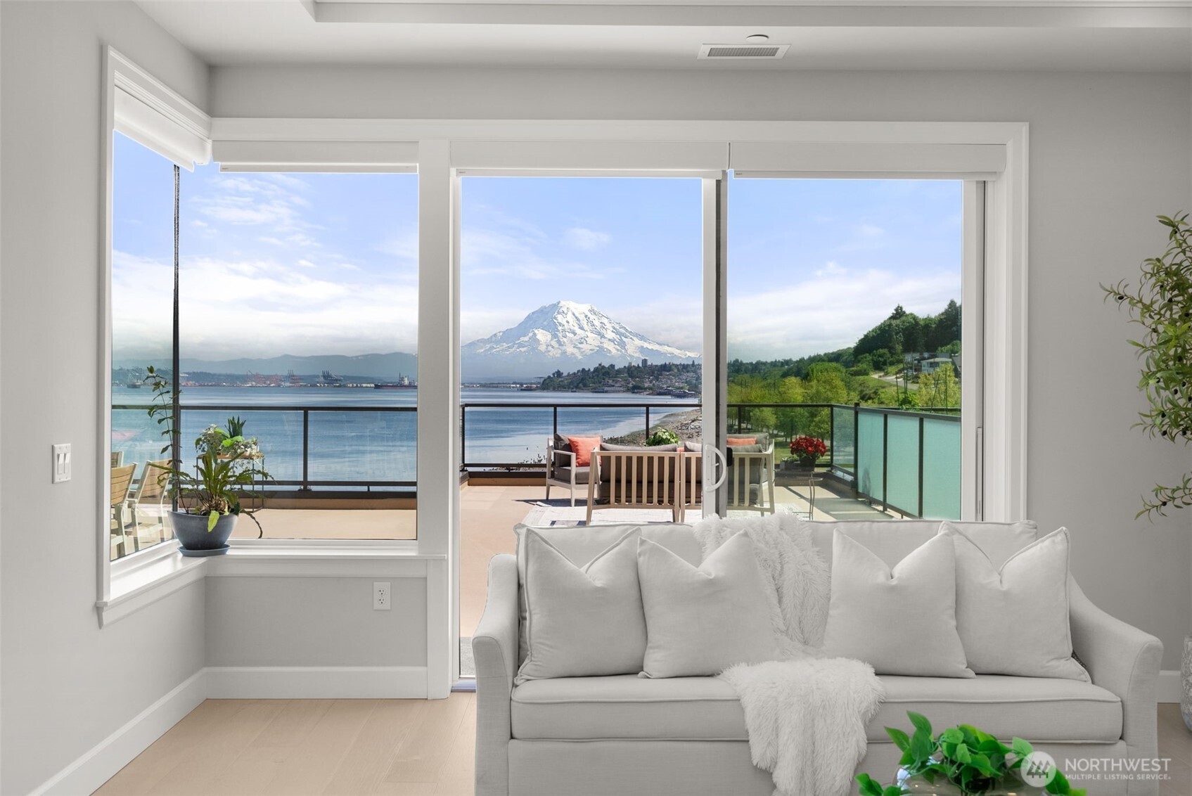 4907 Main Street Unit: 513