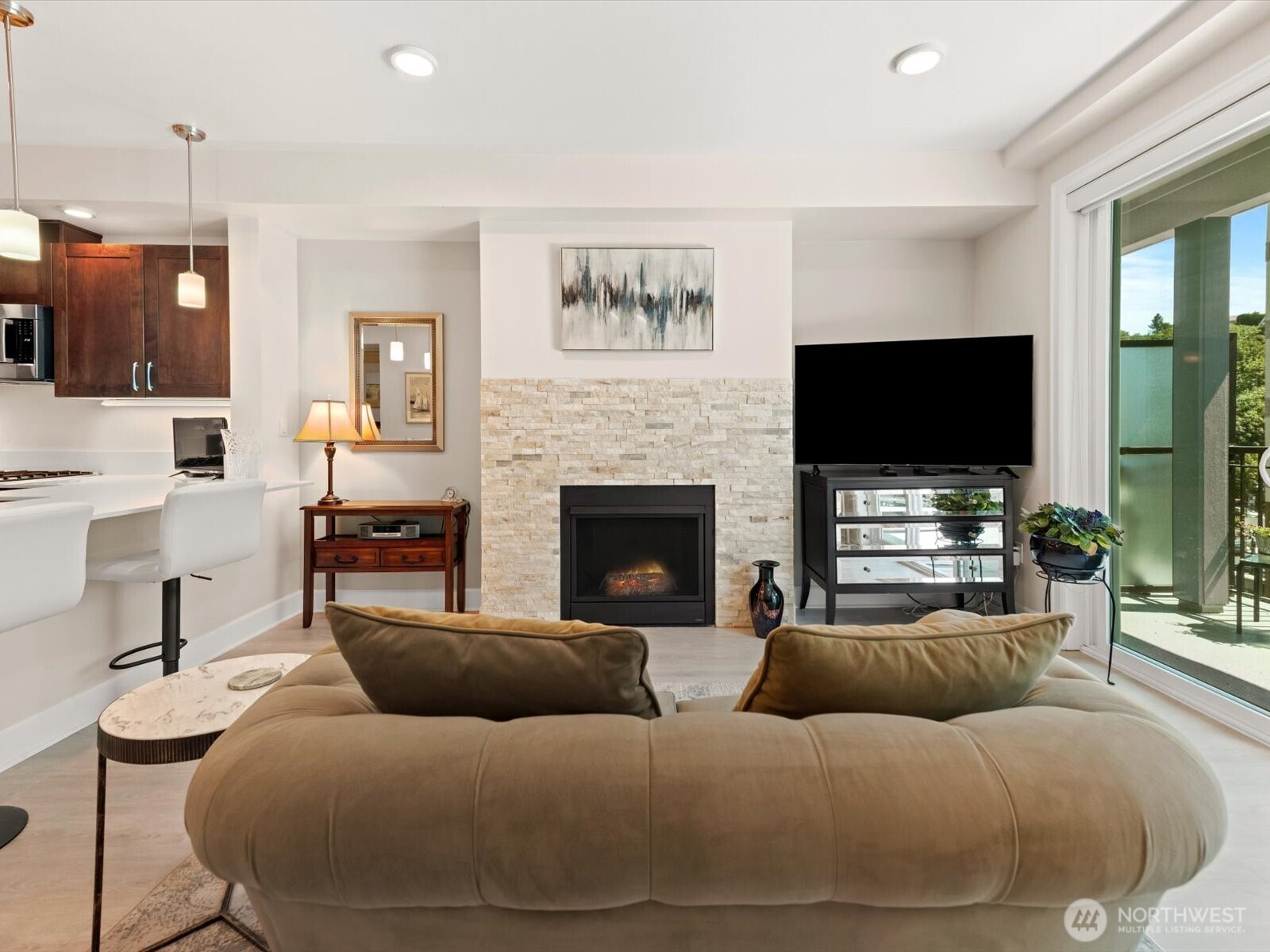 4961 Main Street Unit: 517