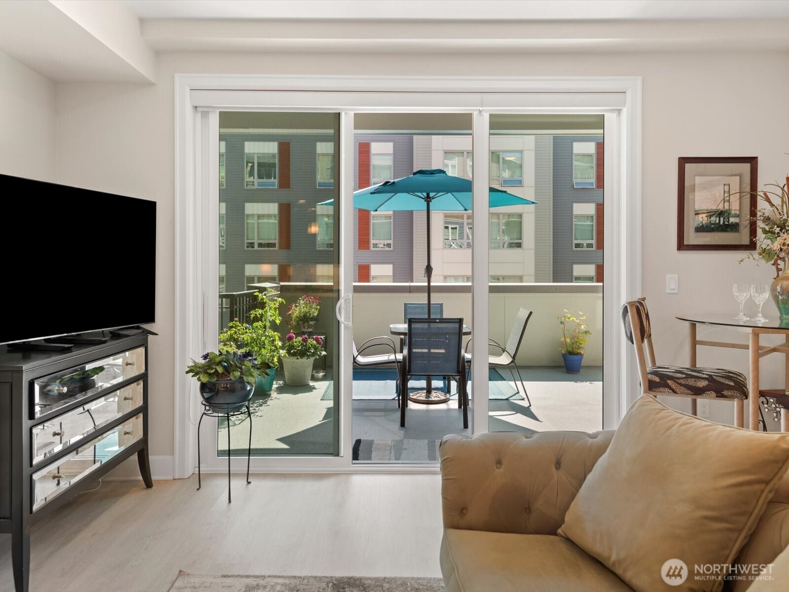 4961 Main Street Unit: 517