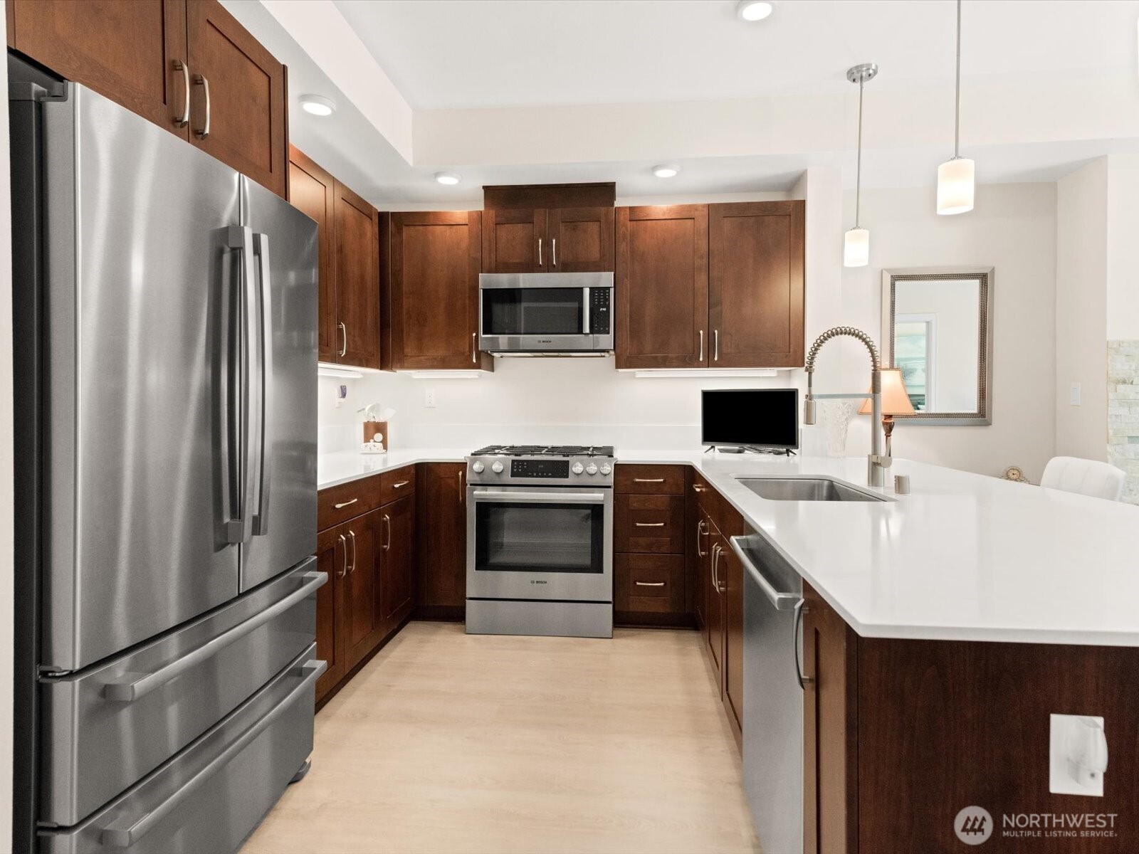 4961 Main Street Unit: 517