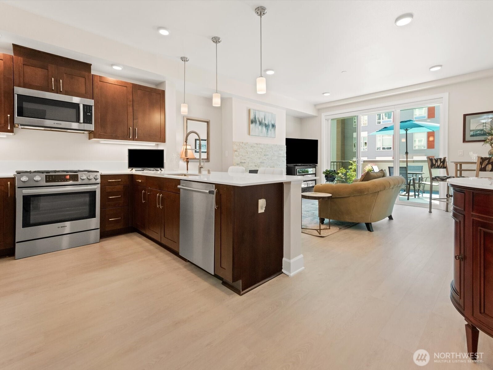 4961 Main Street Unit: 517