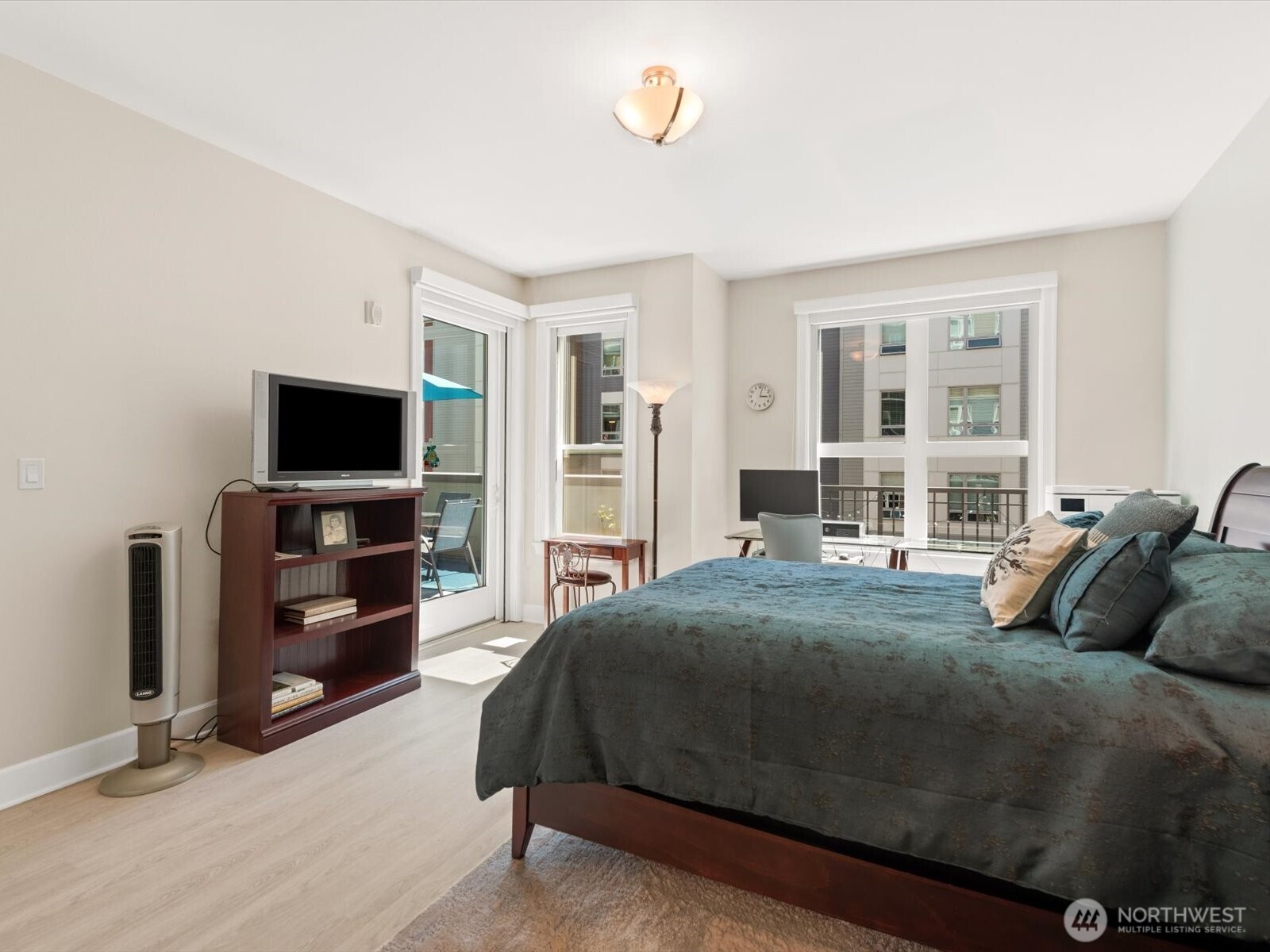 4961 Main Street Unit: 517