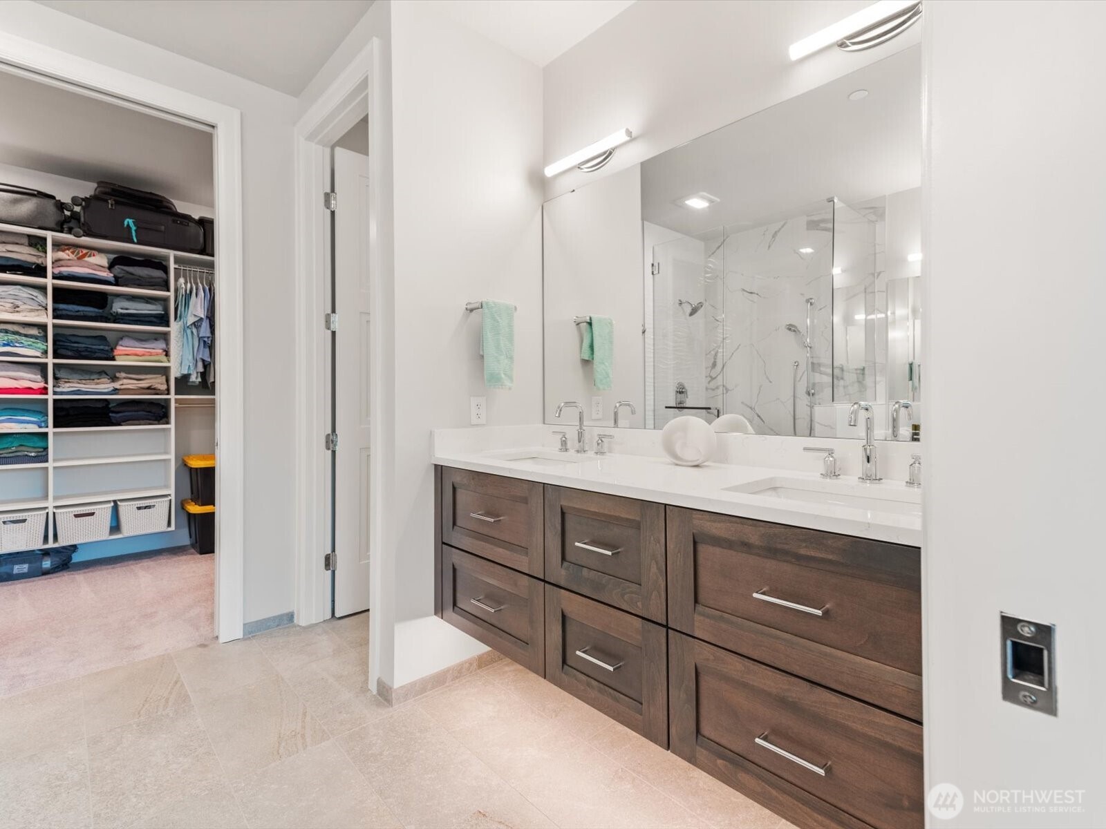 4907 Main Street Unit: 831