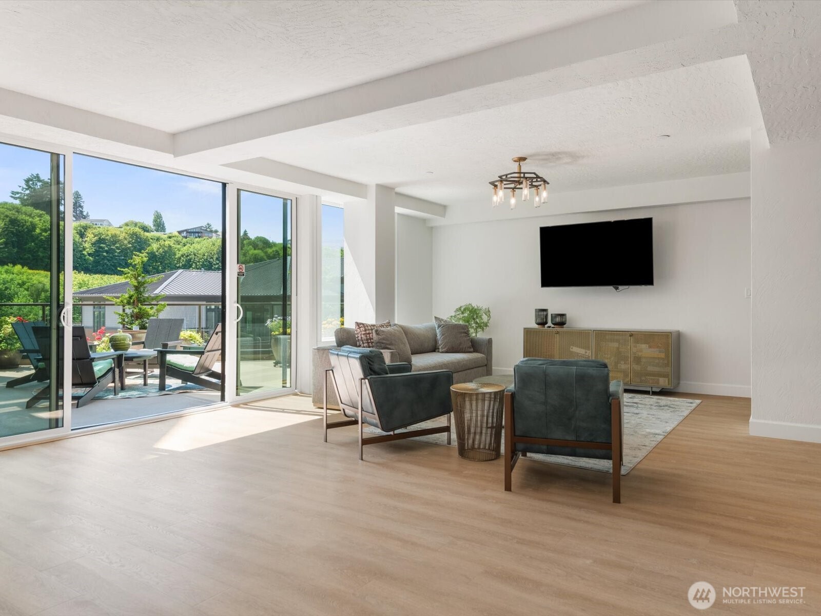 4907 Main Street Unit: 831