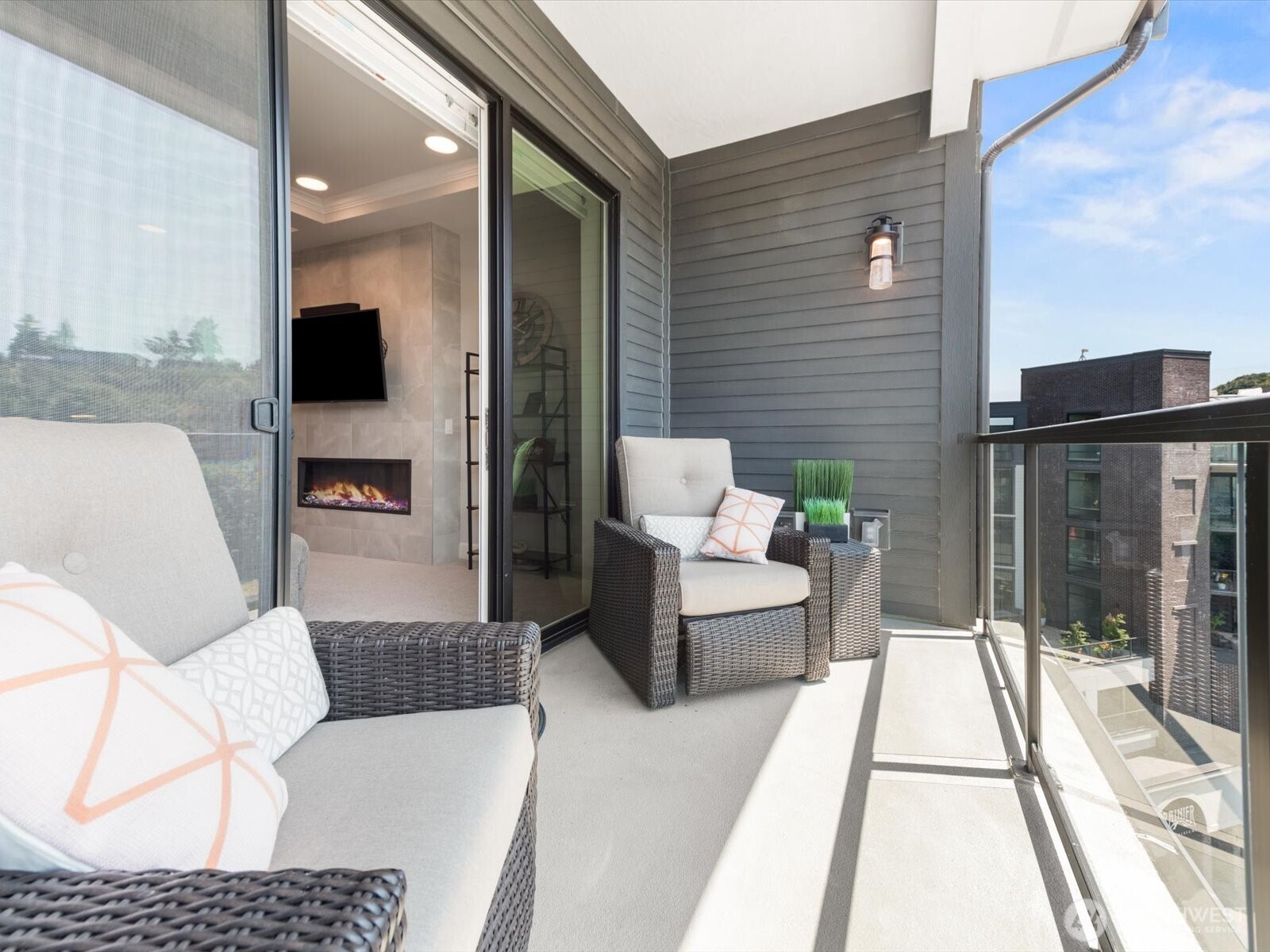 4907 Main Street Unit: 831