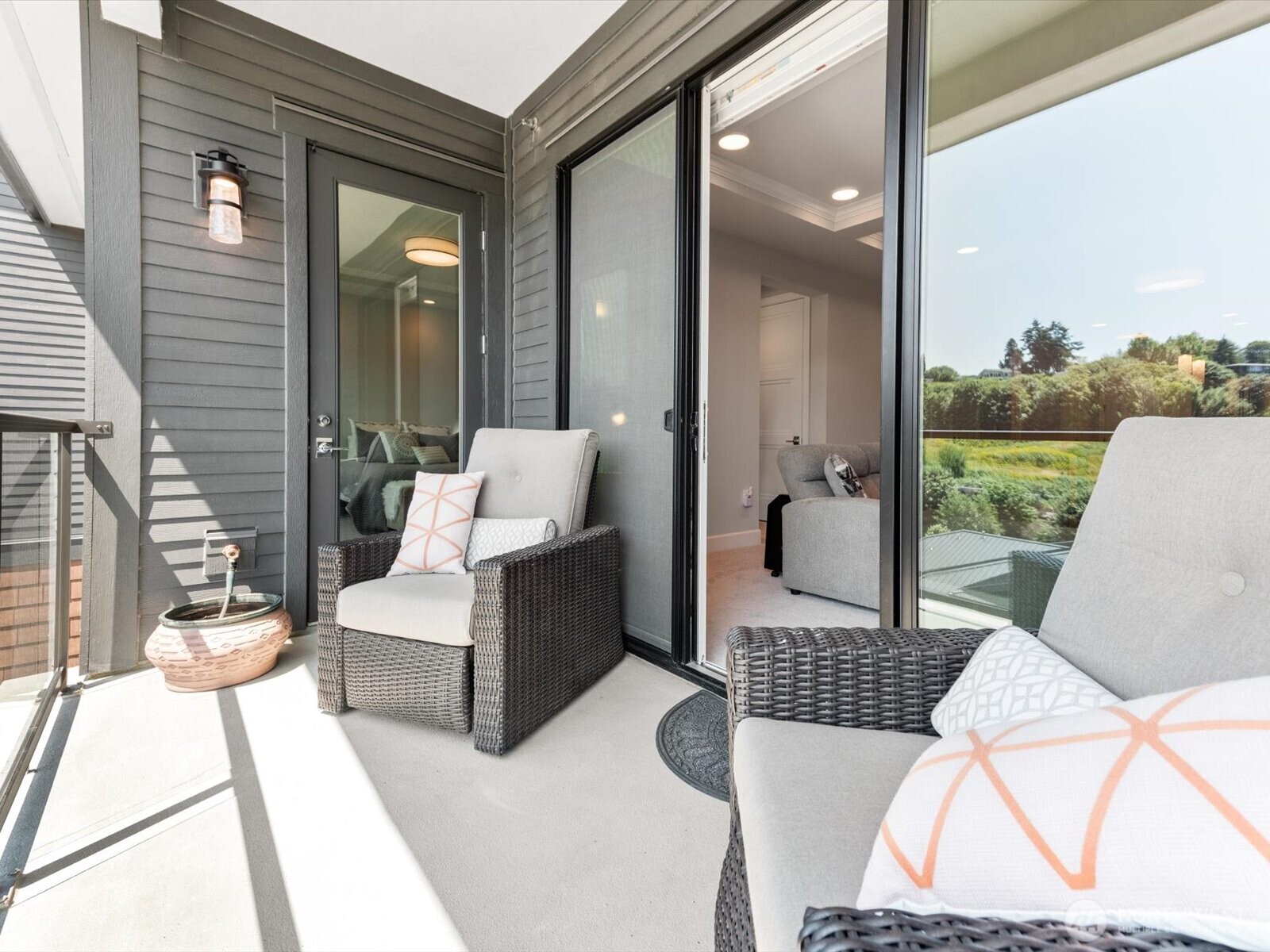 4907 Main Street Unit: 831