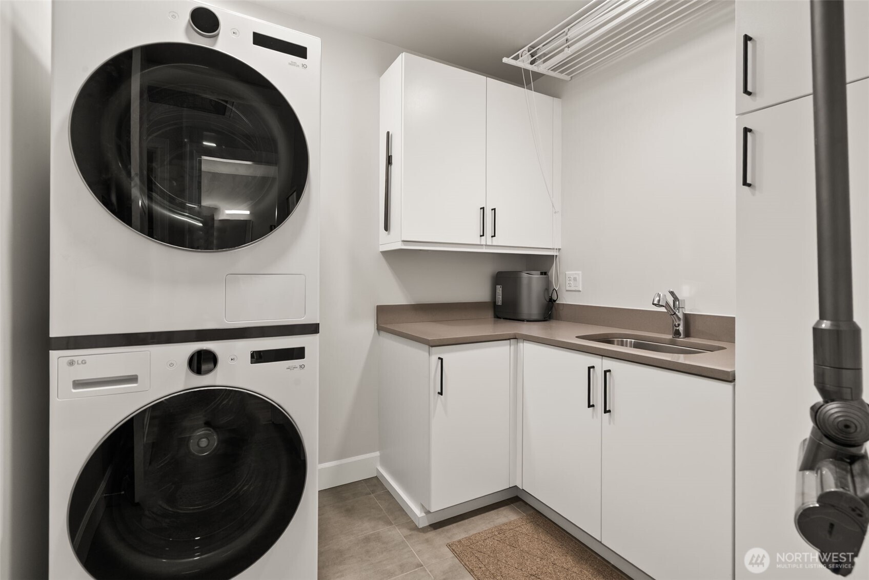4907 Main Street Unit: 705