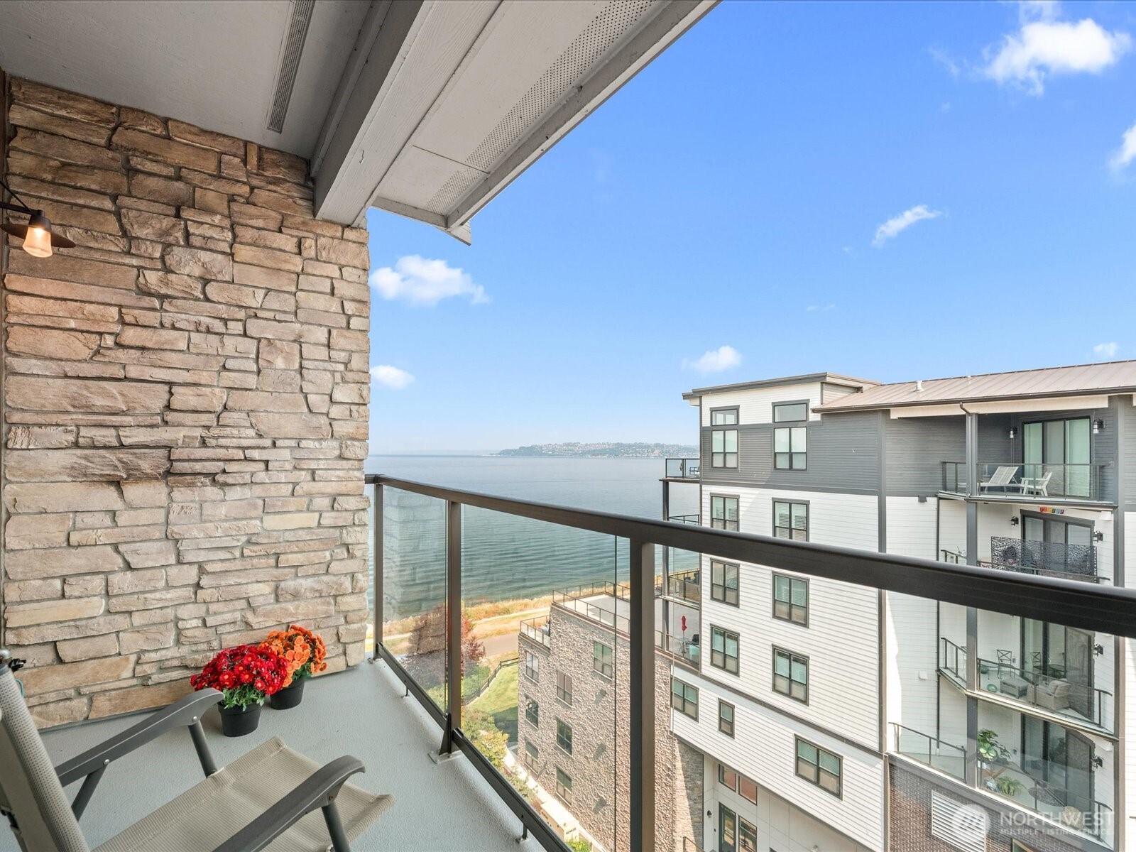 4961 Main Street Unit: 823