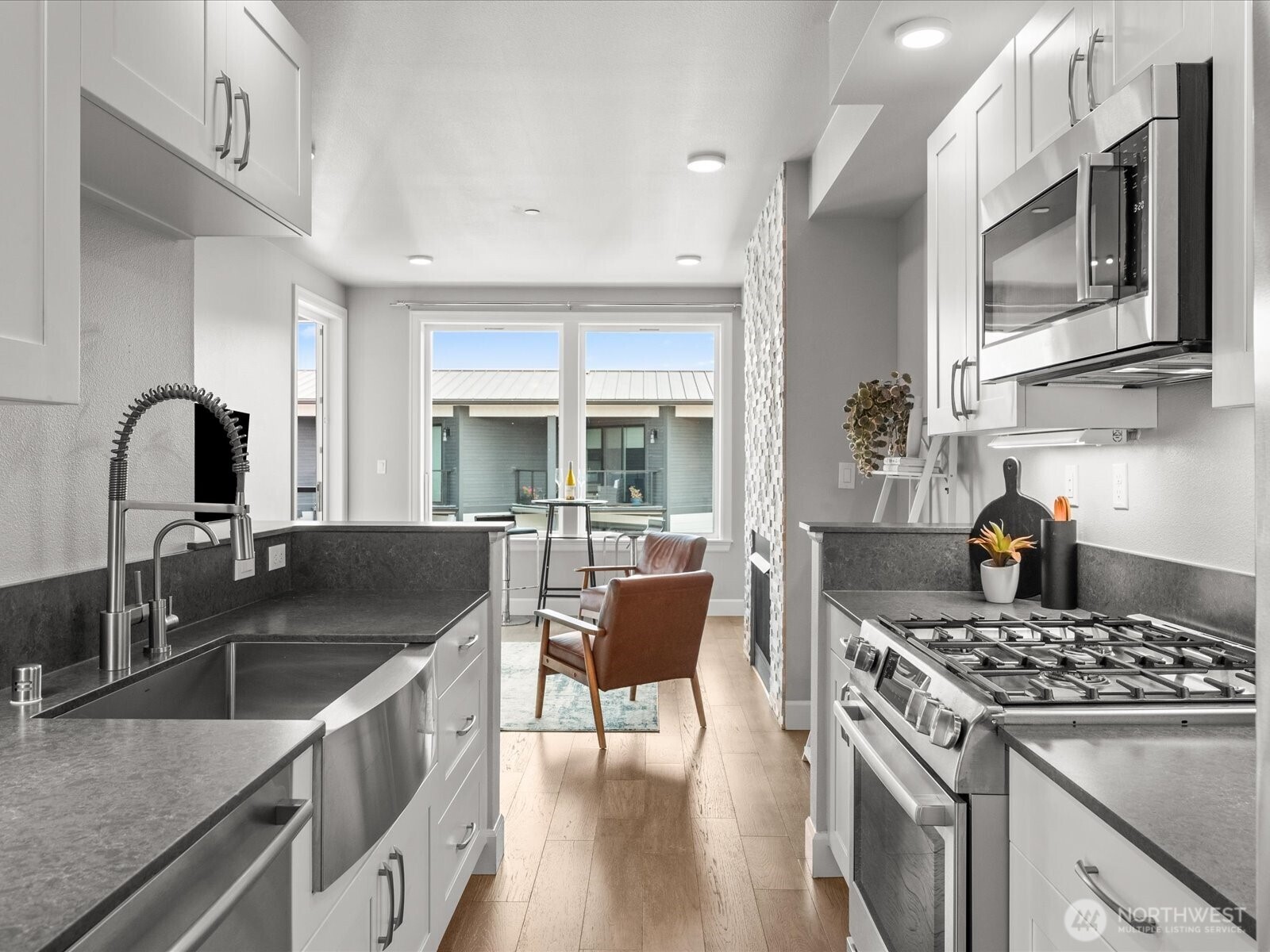 4961 Main Street Unit: 823