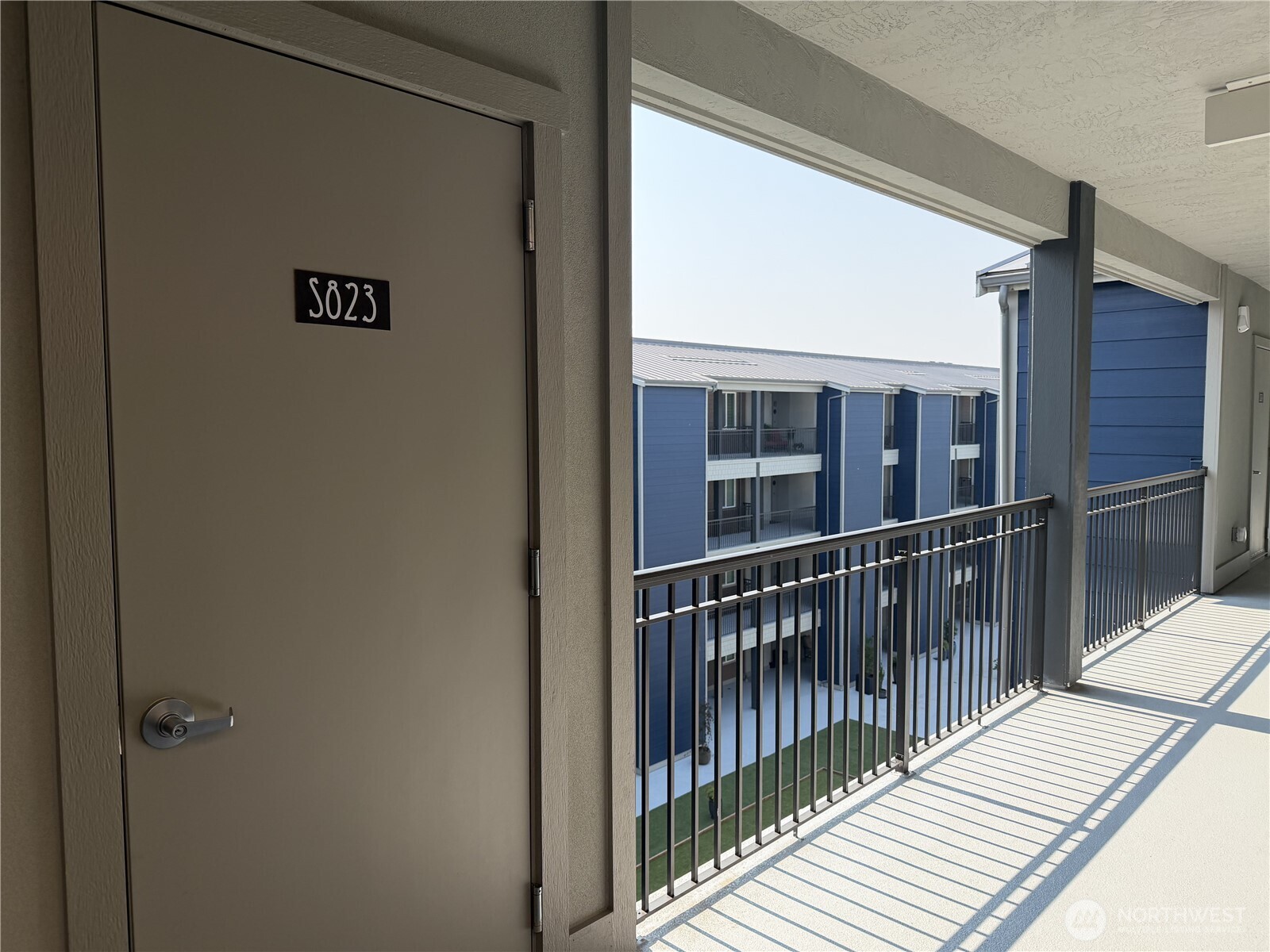 4961 Main Street Unit: 823
