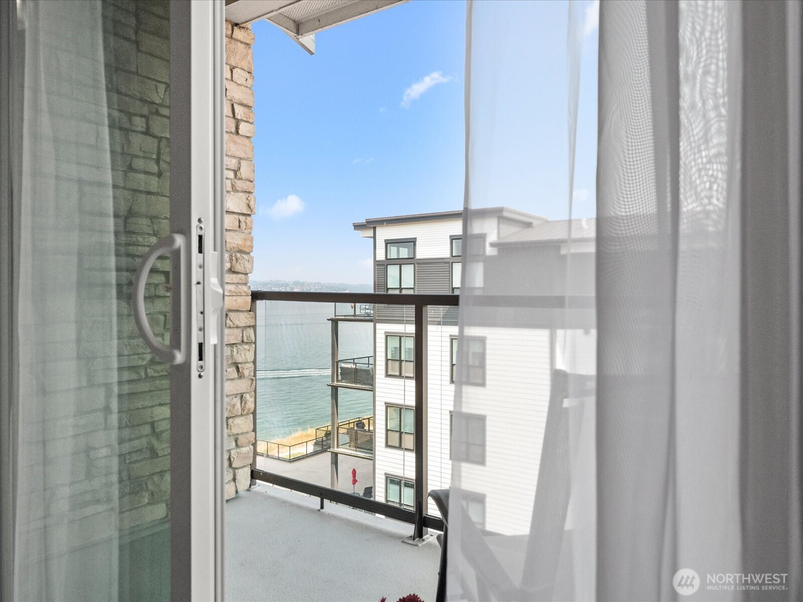 4961 Main Street Unit: 823
