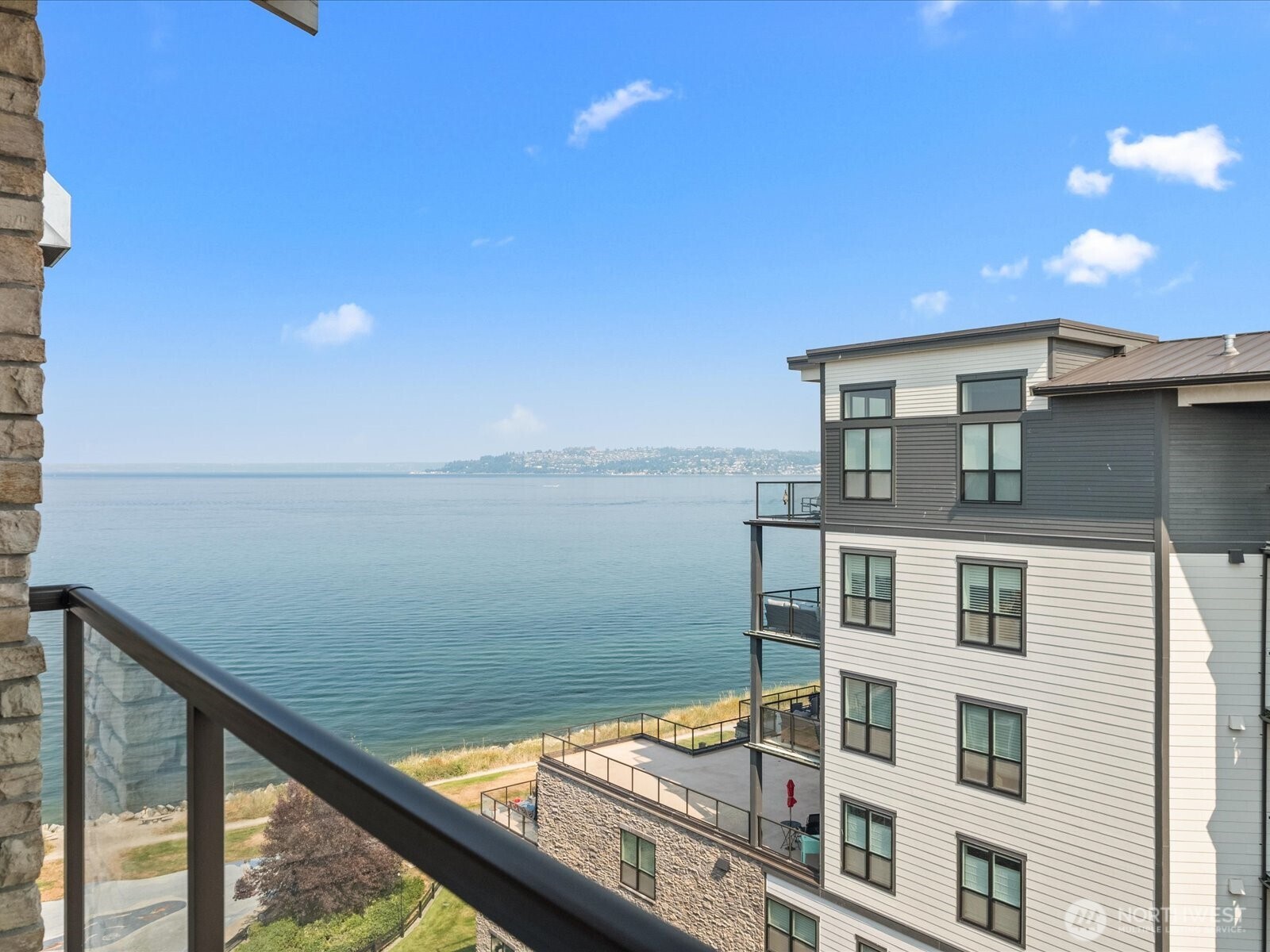 4961 Main Street Unit: 823