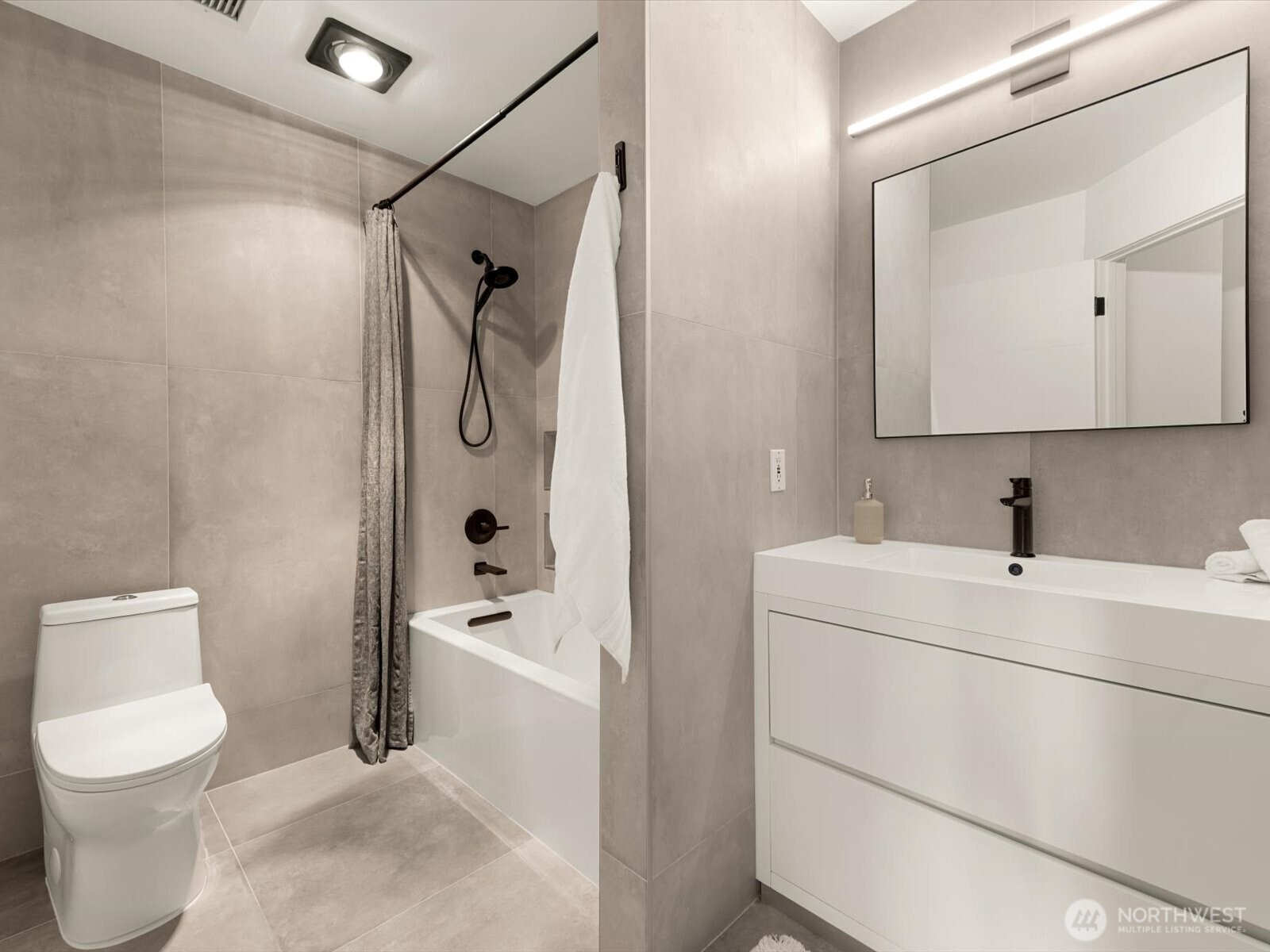 1101 A Street Unit: 701