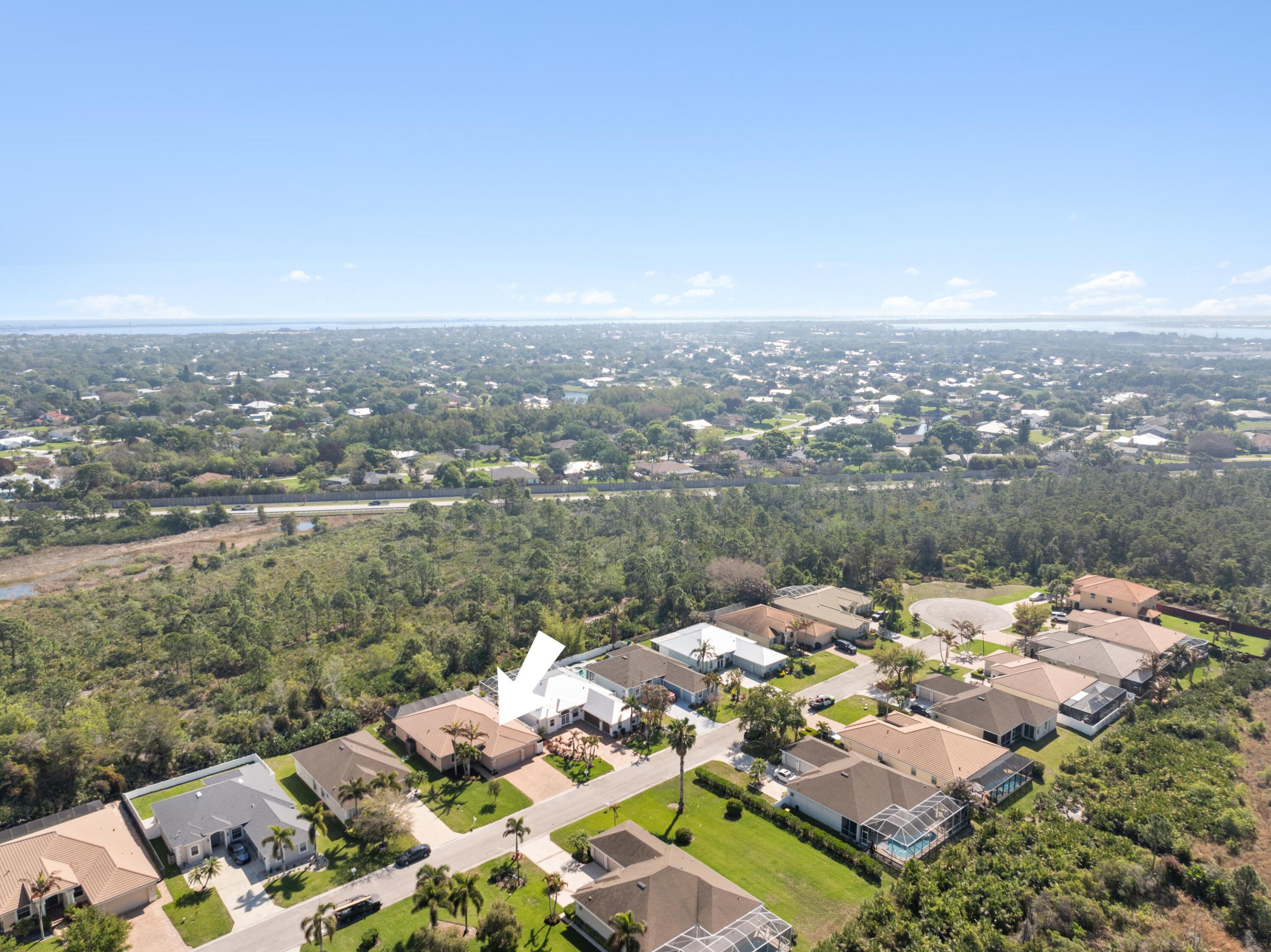 445 NW Sunflower Place