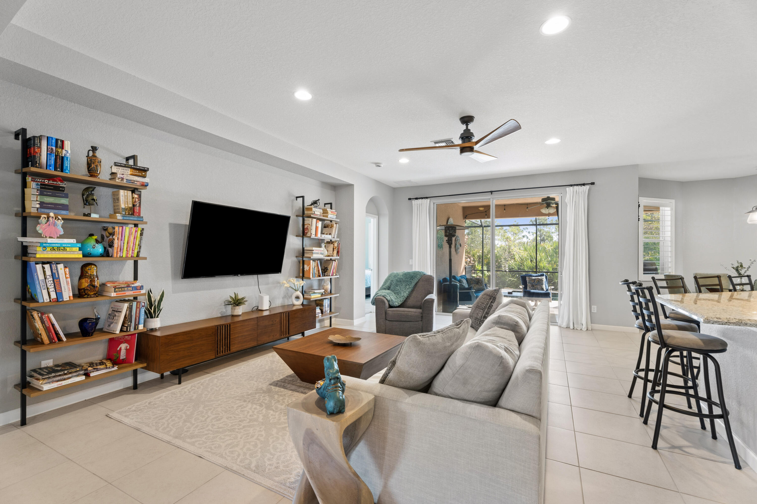 445 NW Sunflower Place