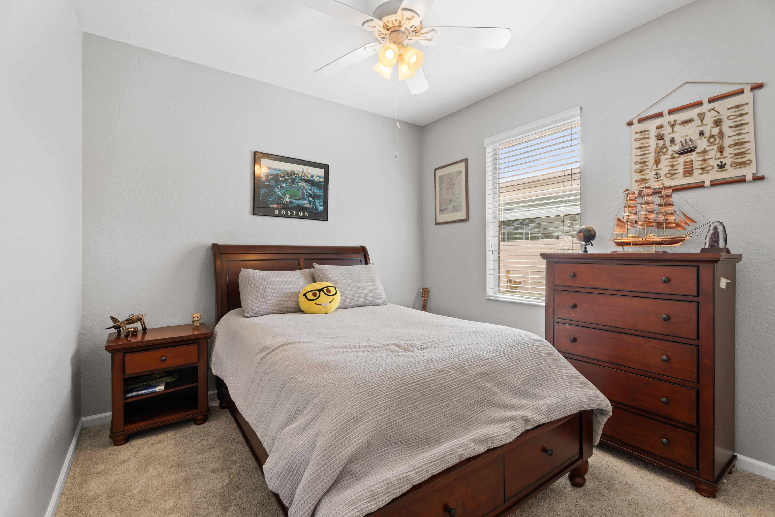 445 NW Sunflower Place