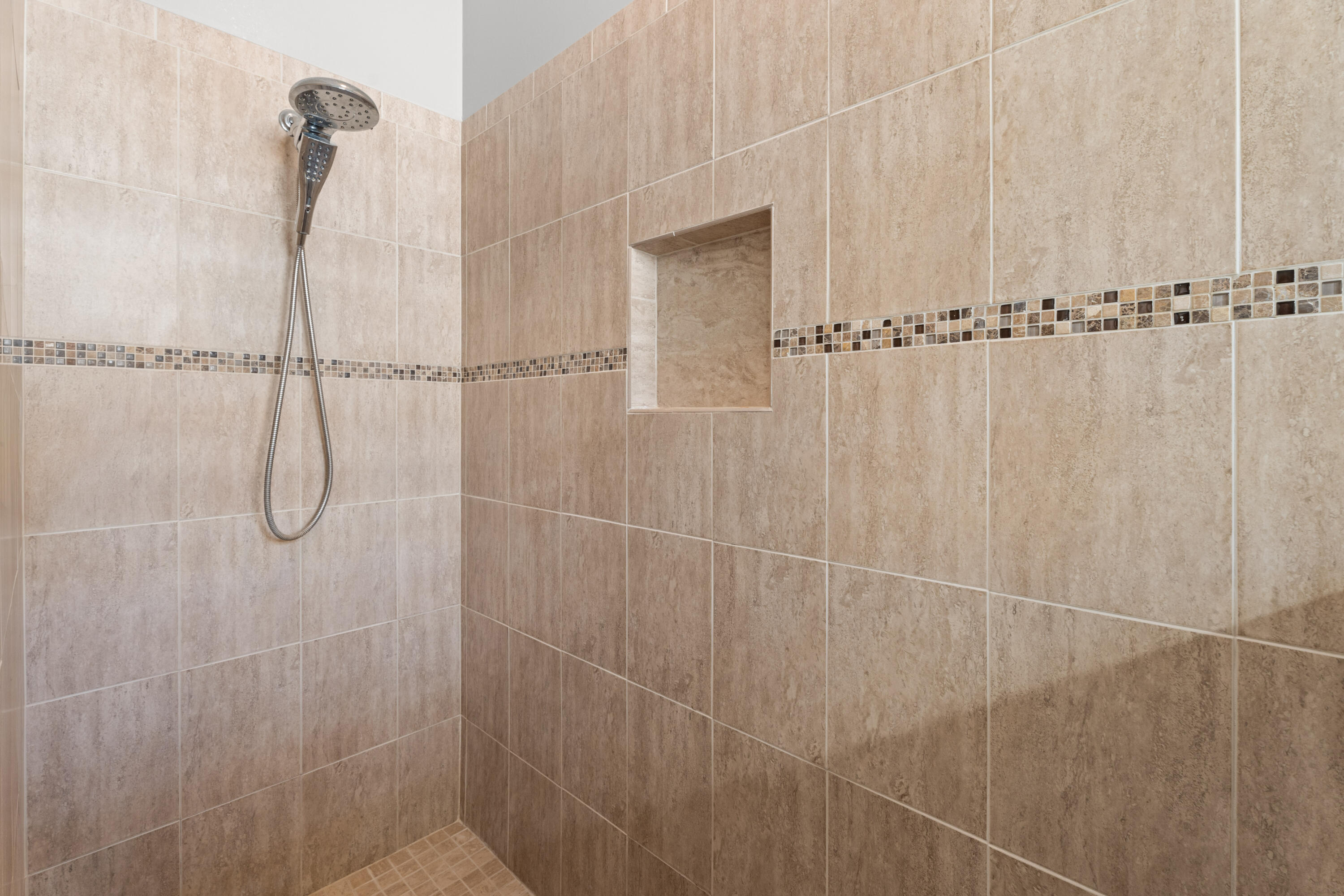 445 NW Sunflower Place