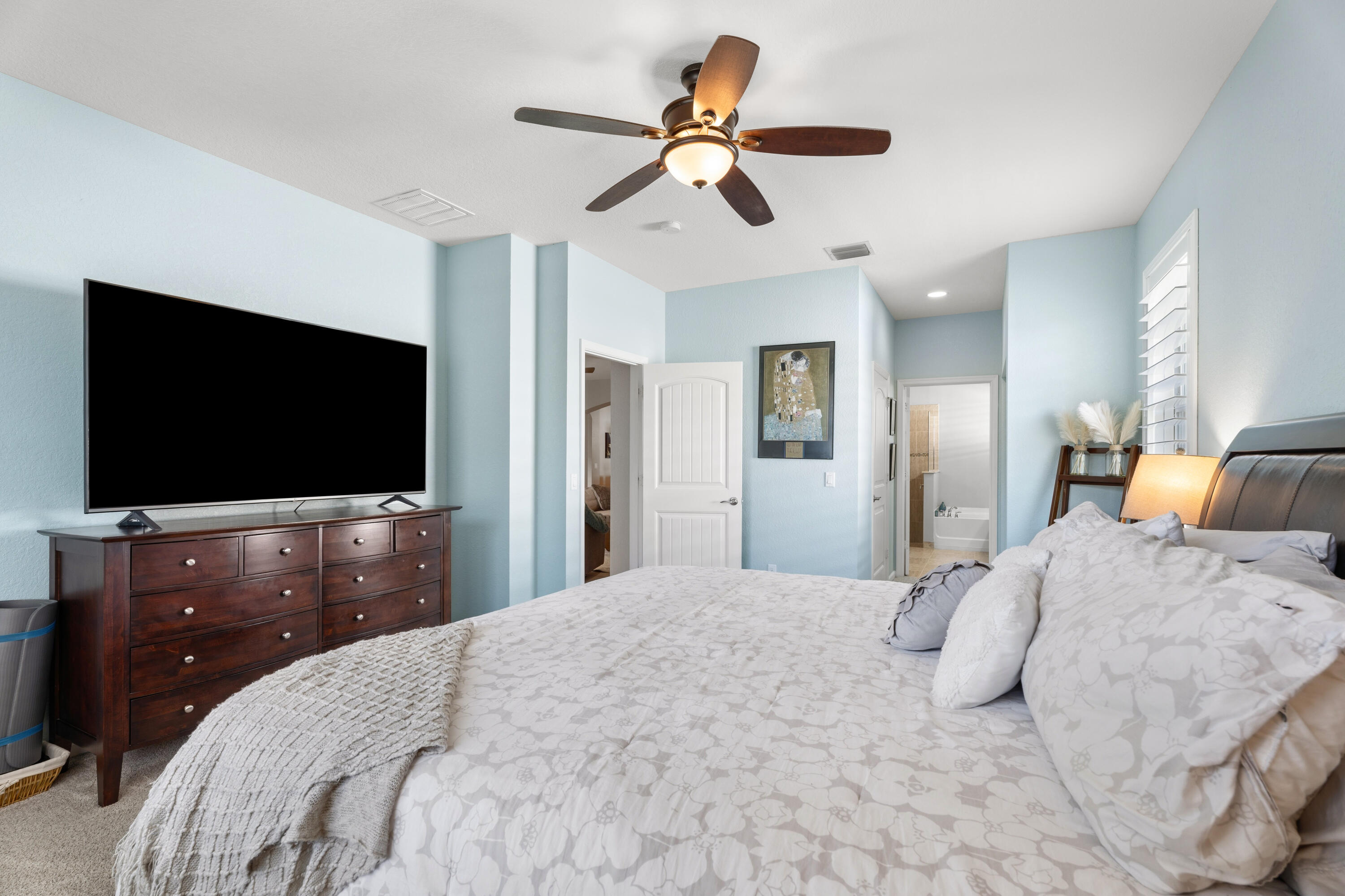 445 NW Sunflower Place