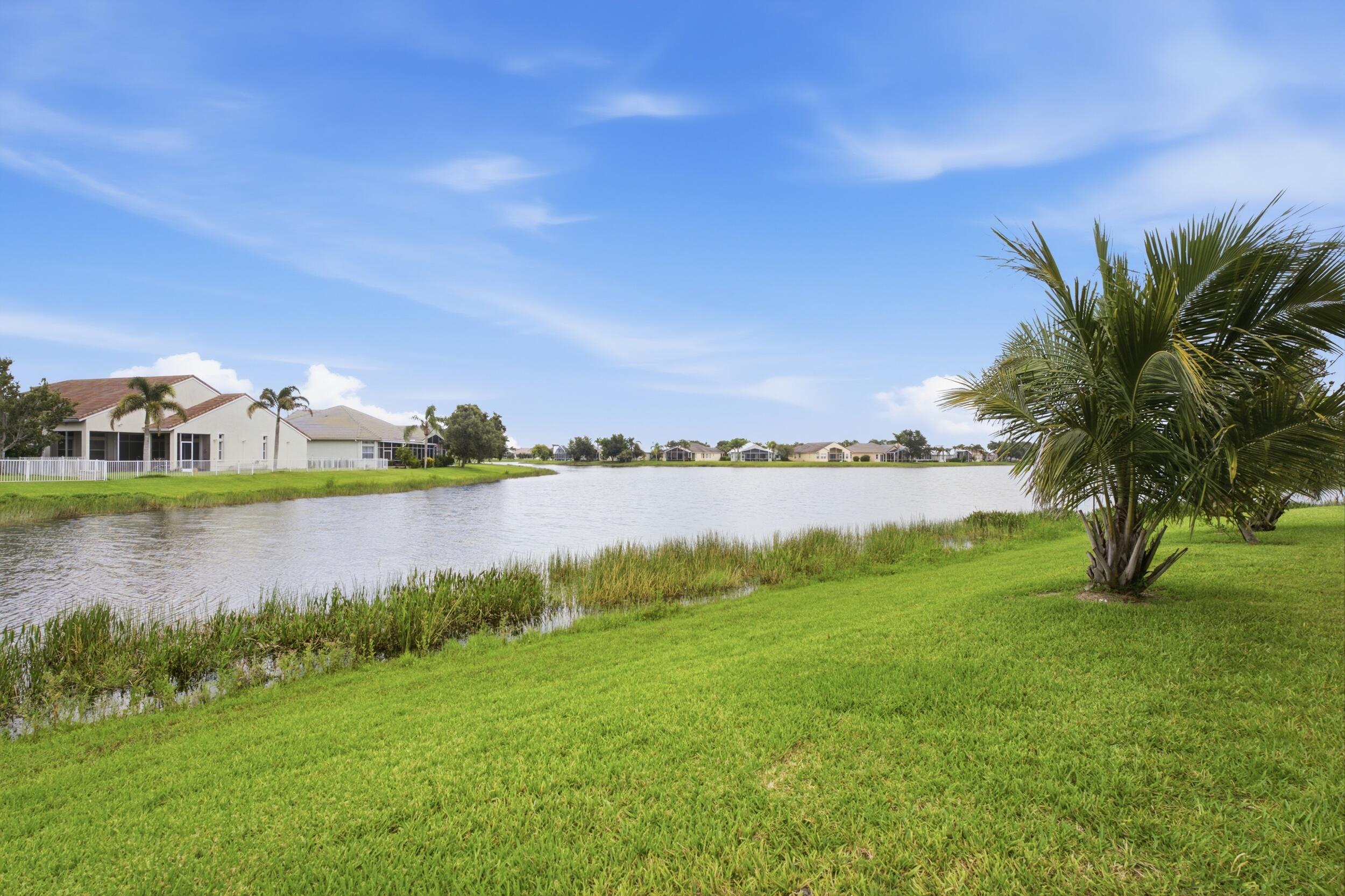 116 NW Summerville Court
