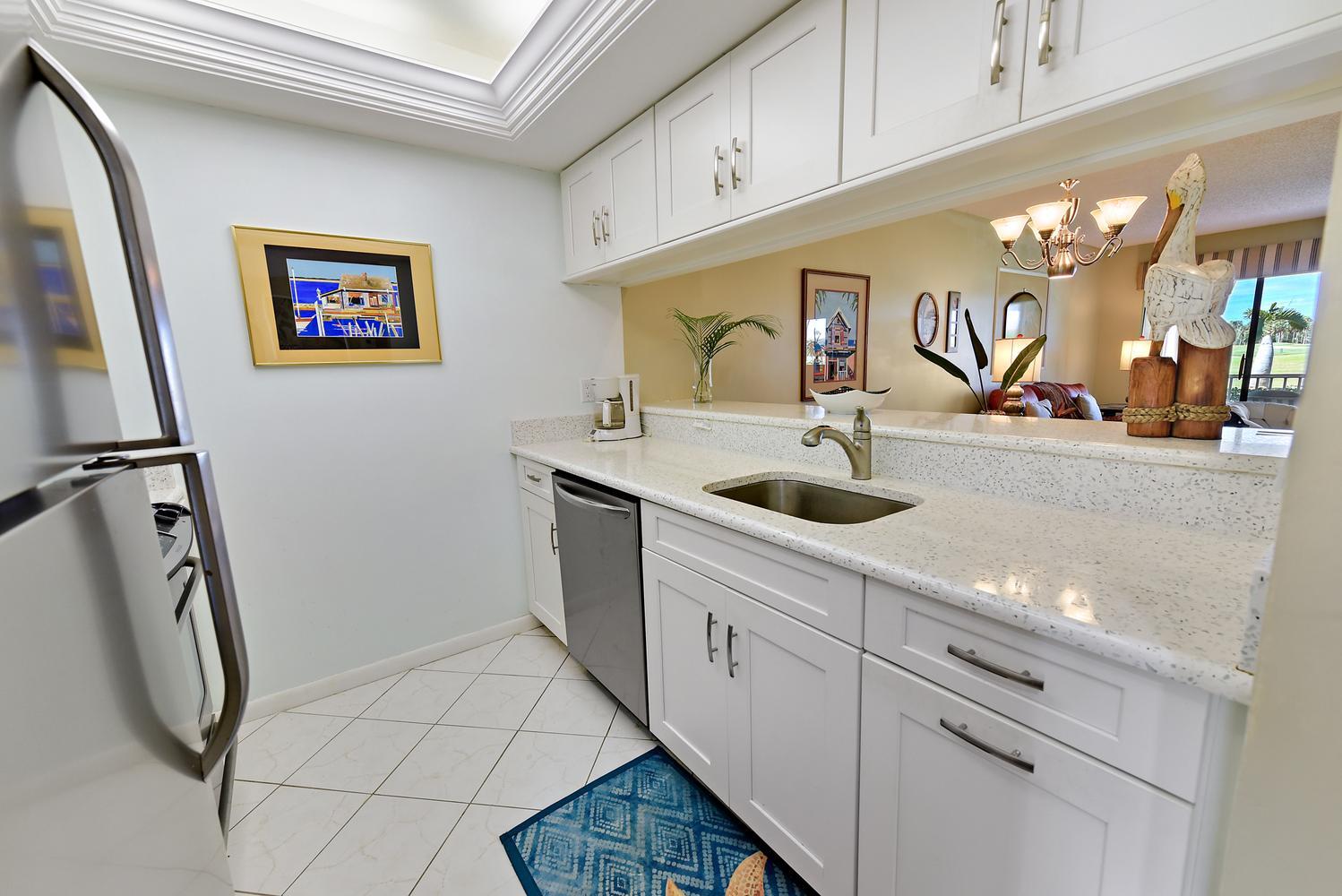 5811 NE GULFSTREAM Way 4002