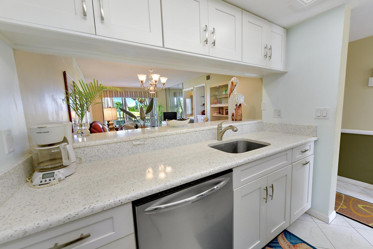 5811 NE GULFSTREAM Way 4002