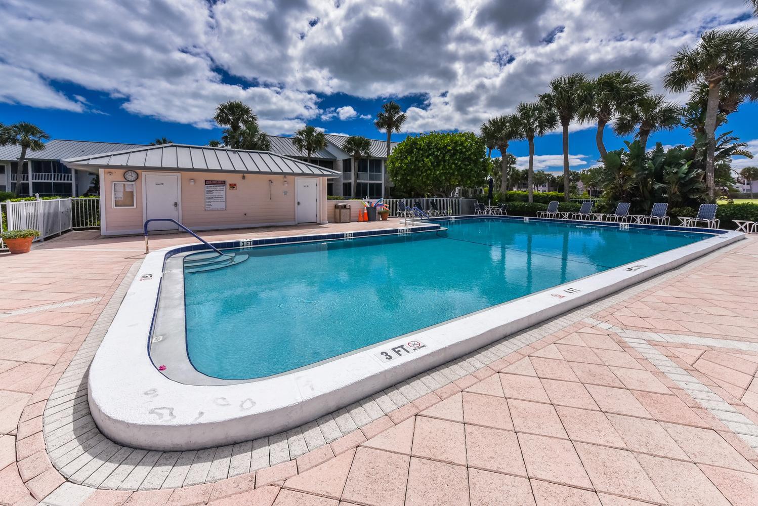 5811 NE GULFSTREAM Way 4002