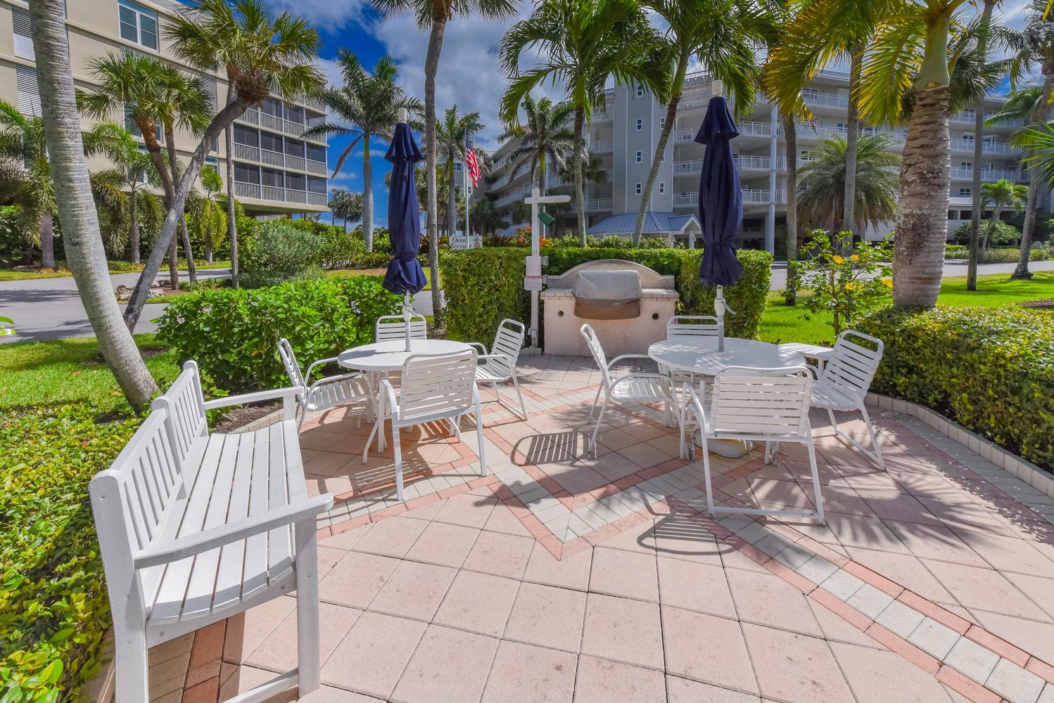 5811 NE GULFSTREAM Way 4002