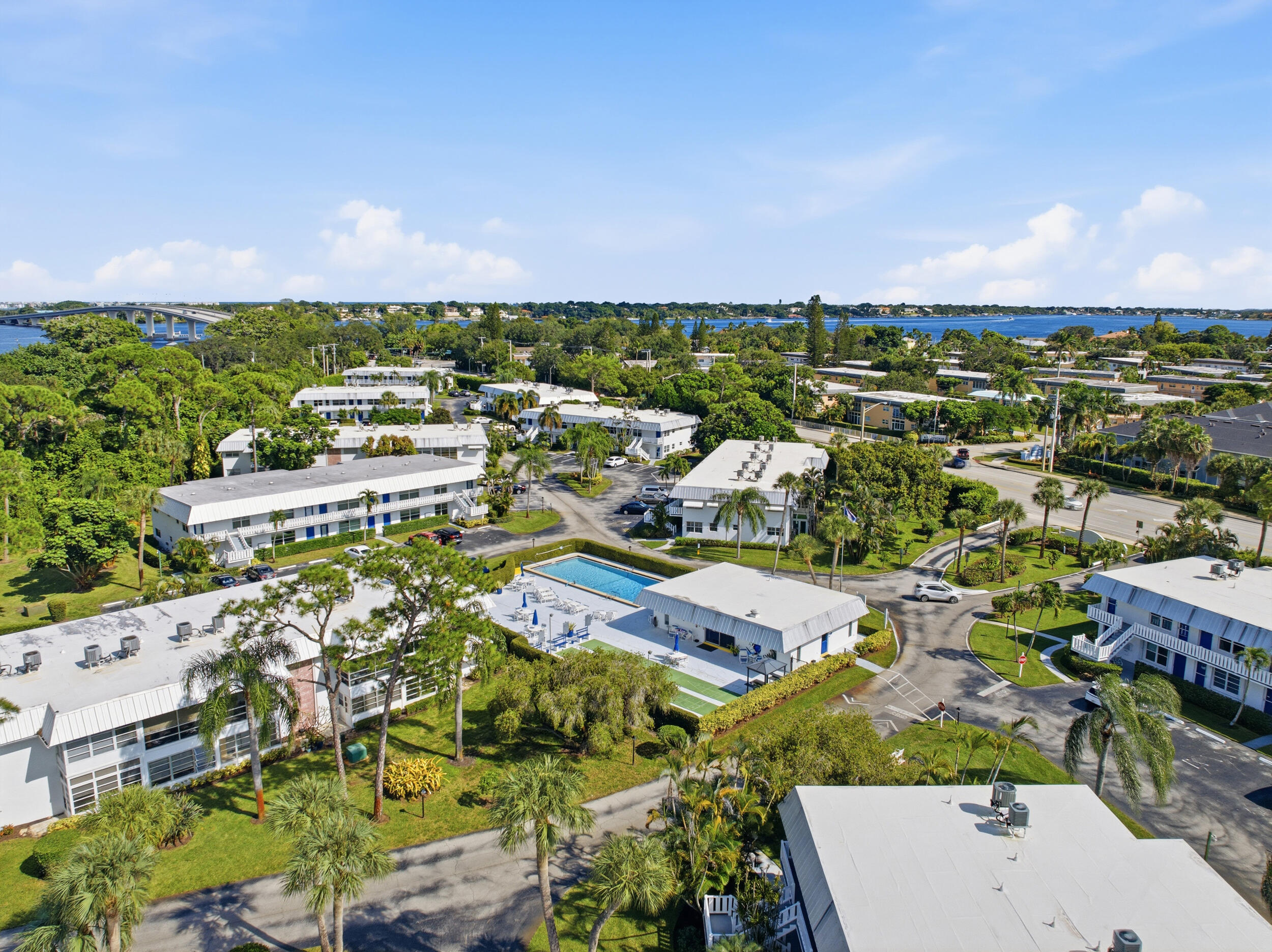 2929 SE OCEAN Boulevard K9