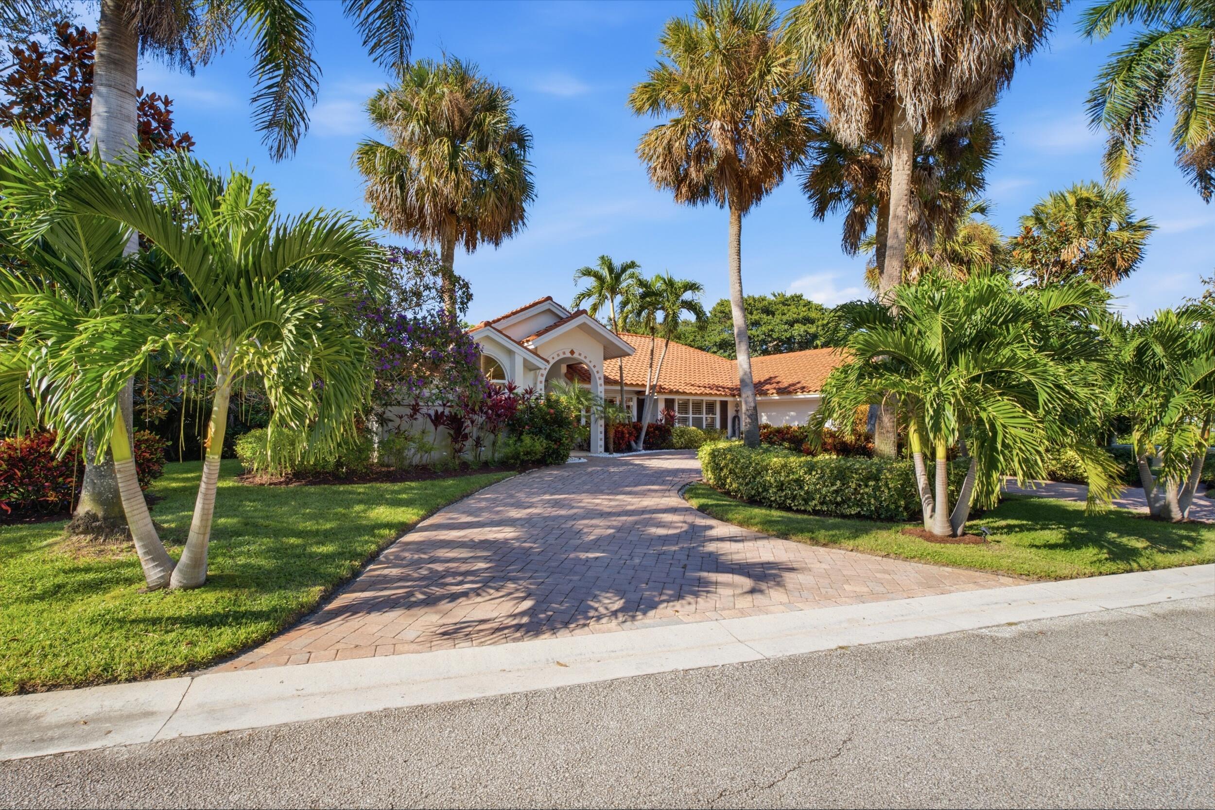 100 HILLCREST Drive
