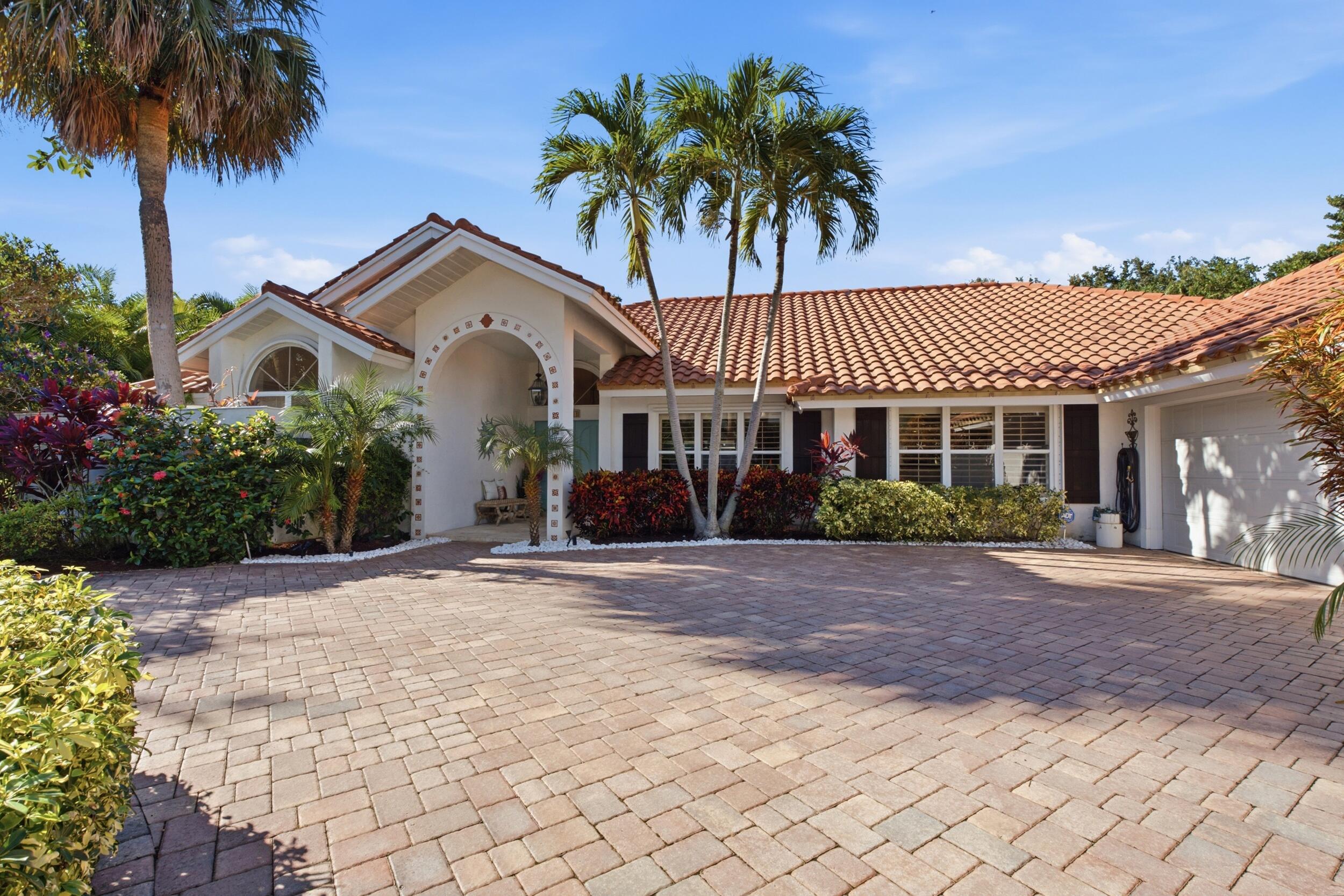 100 HILLCREST Drive
