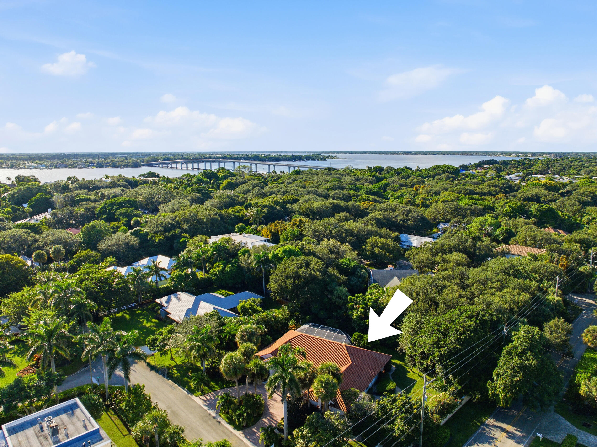 100 HILLCREST Drive