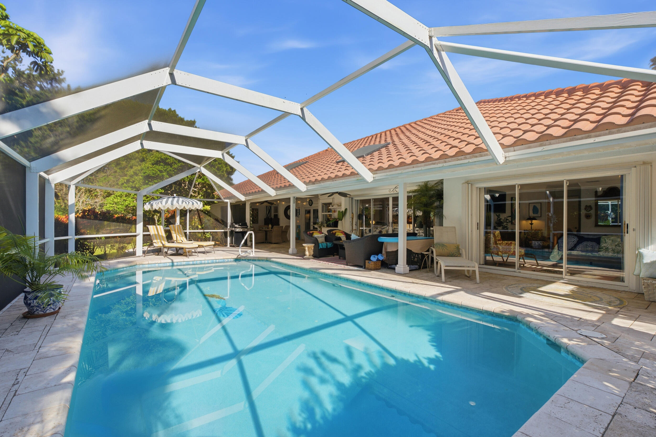 100 HILLCREST Drive
